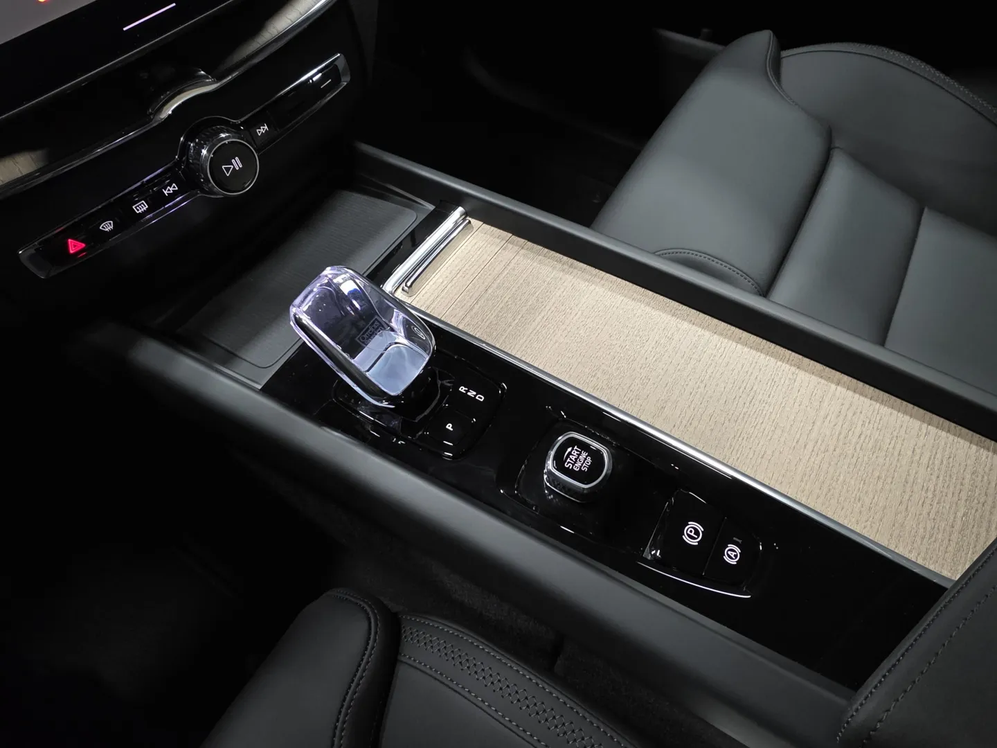 Autokuva 13 - SRP-912