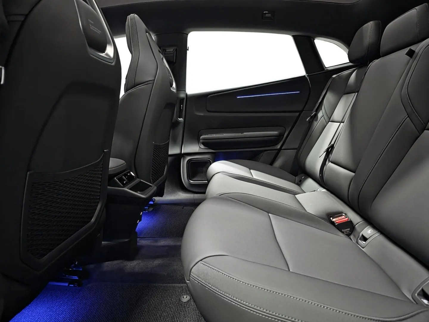 Autokuva 9 - SRR-423