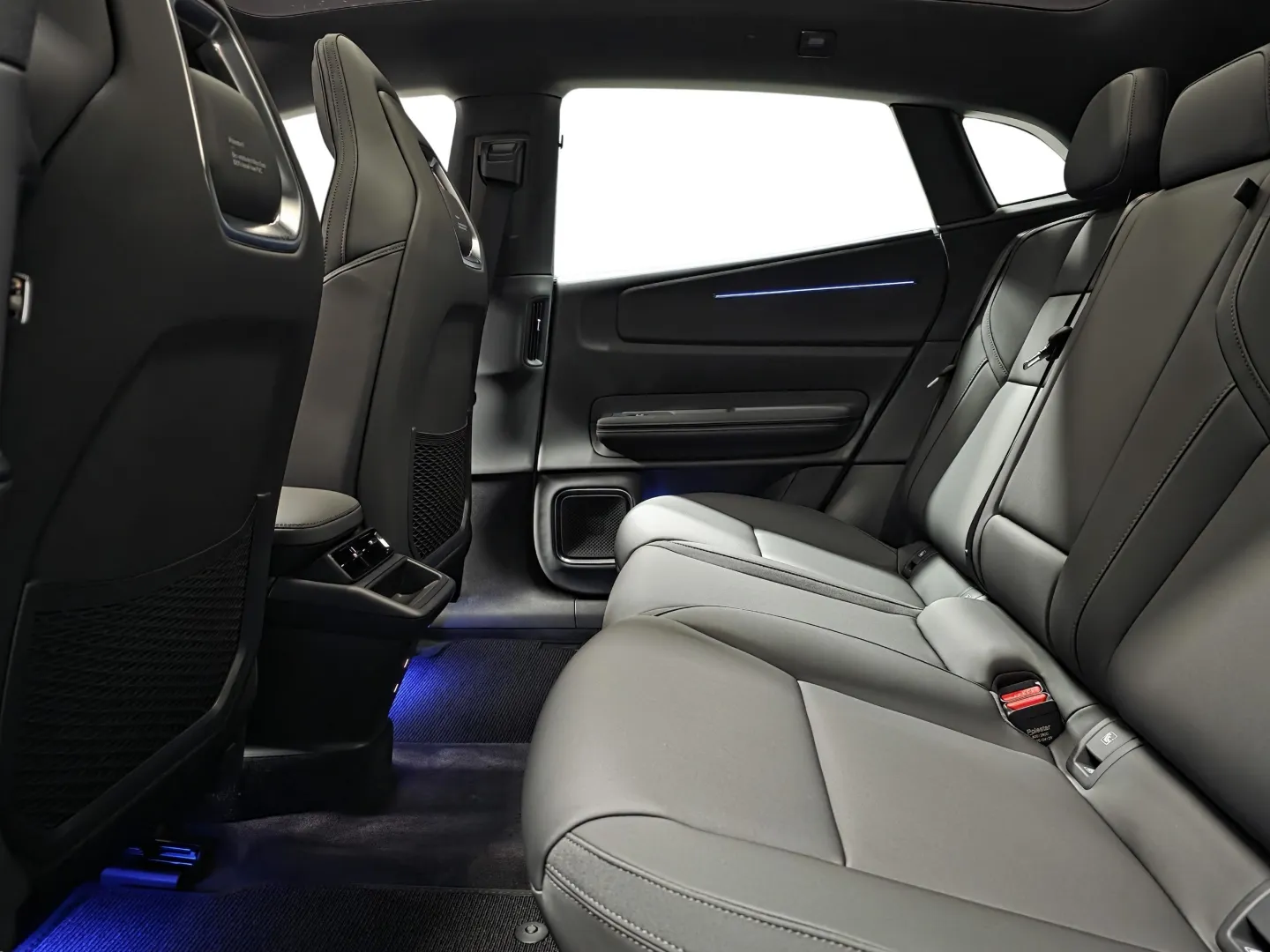 Autokuva 9 - SRR-424