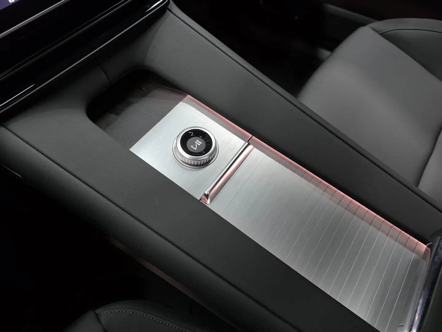 Autokuva 14 - SRR-440