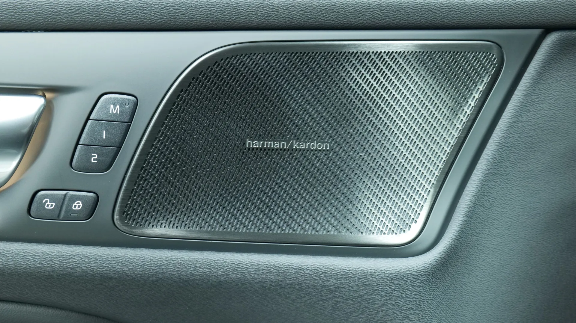 Autokuva 10 - SRR-622