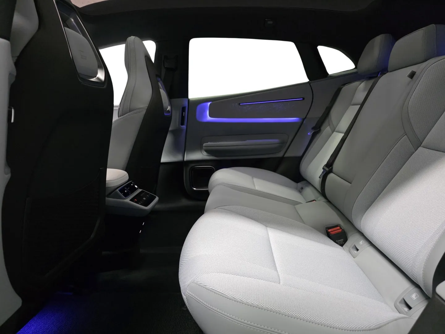 Autokuva 9 - SRU-456