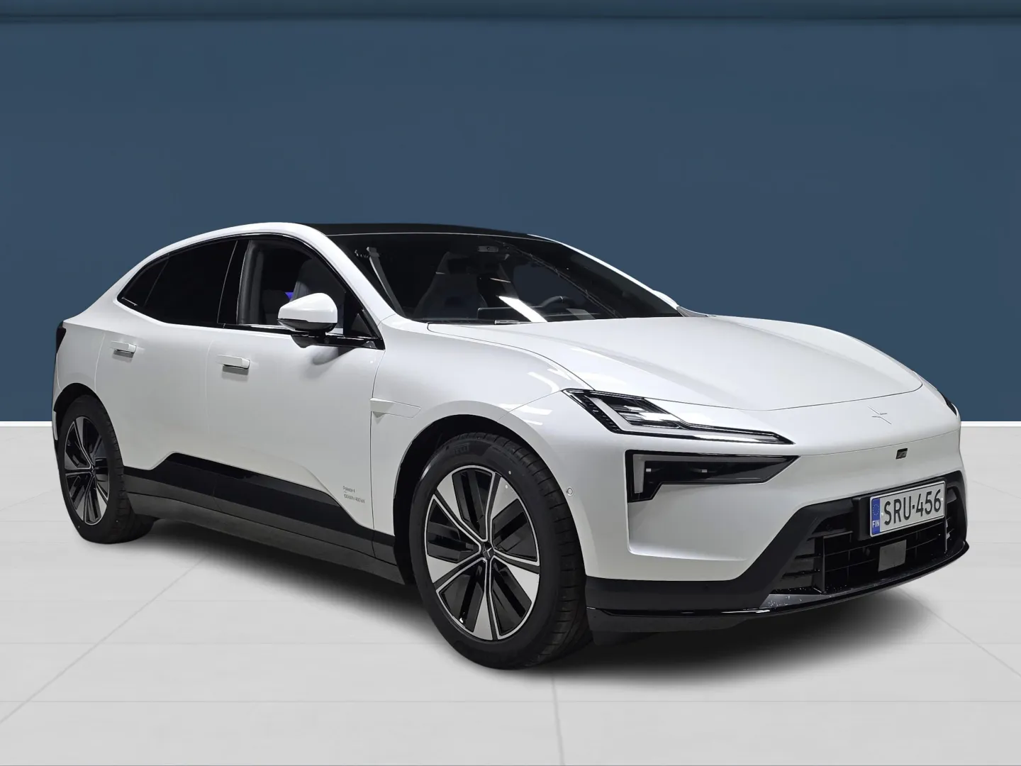 Autokuva 3 - SRU-456