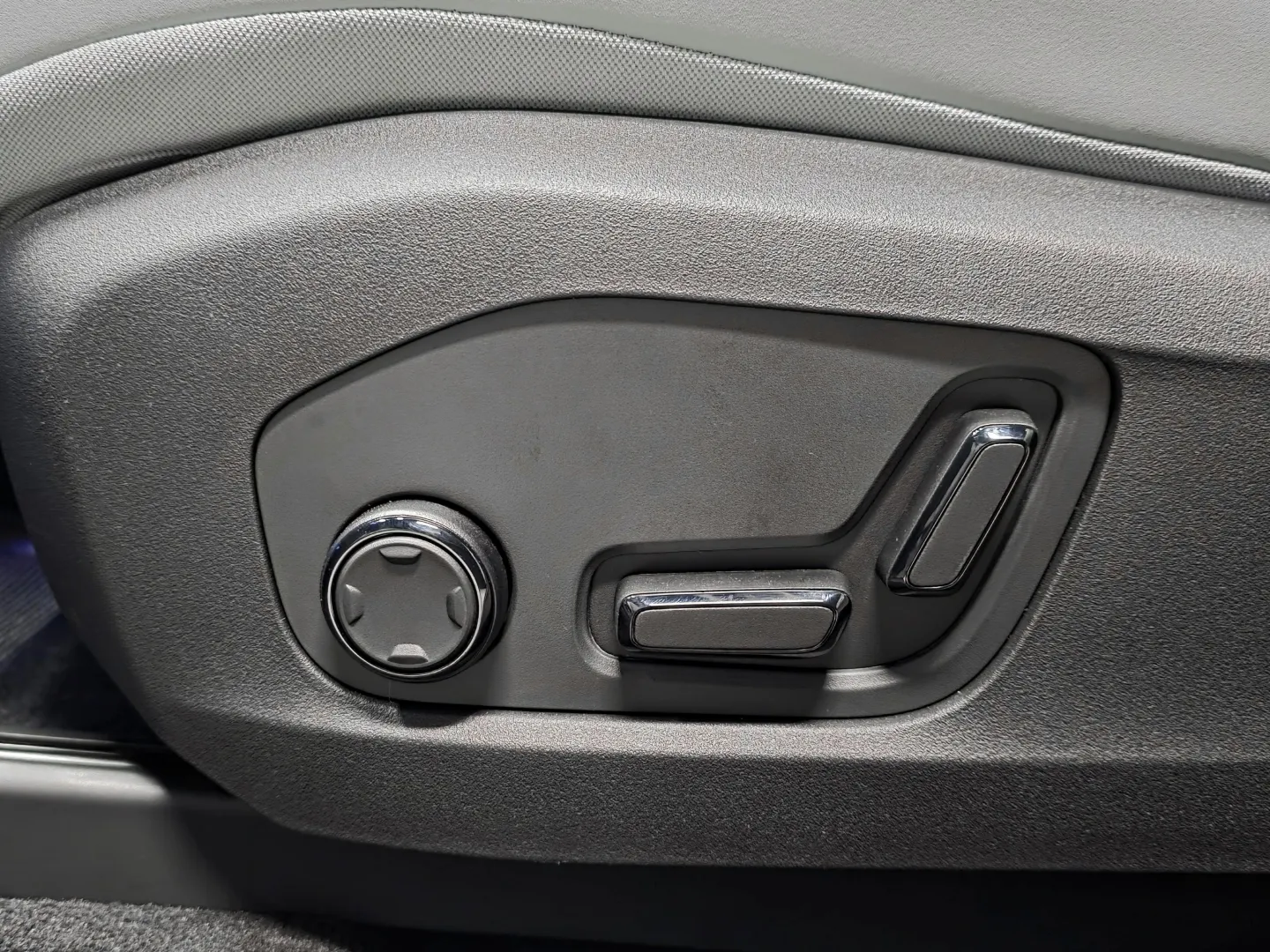 Autokuva 15 - SRU-456