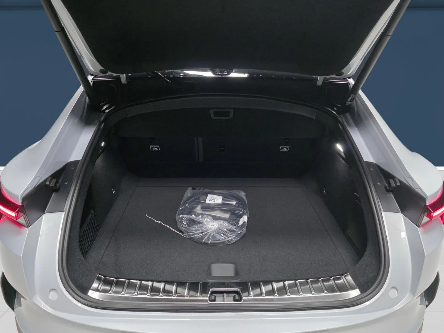 Autokuva 11 - SRU-476