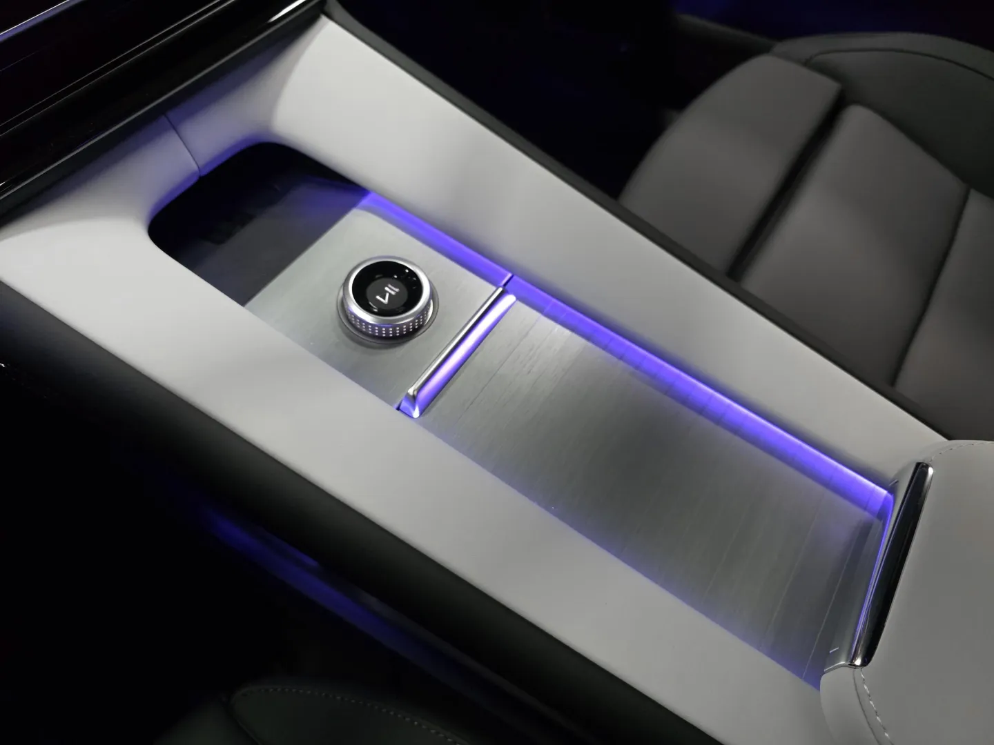 Autokuva 14 - SRU-476