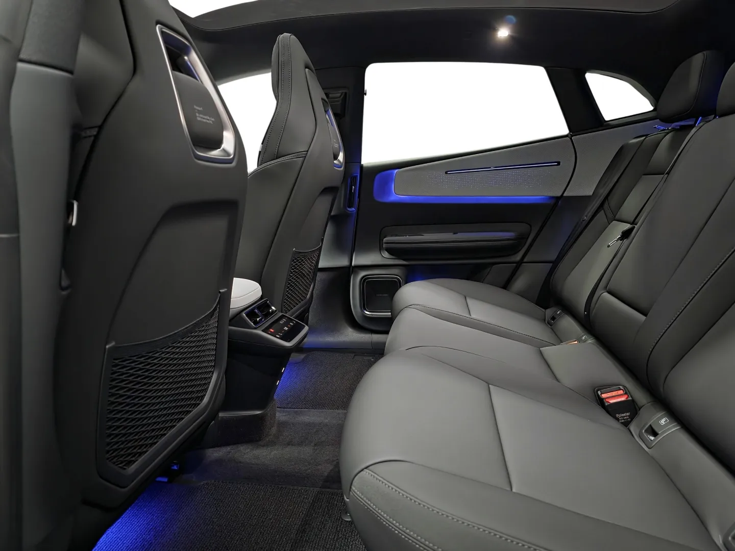 Autokuva 9 - SRU-477