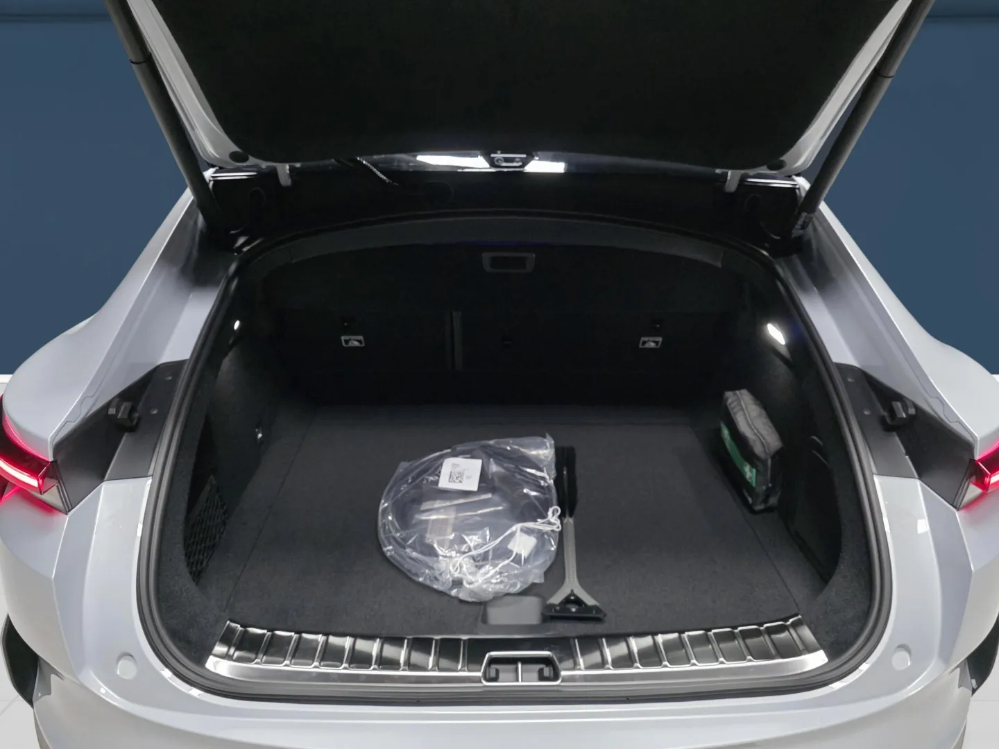 Autokuva 11 - SRU-477