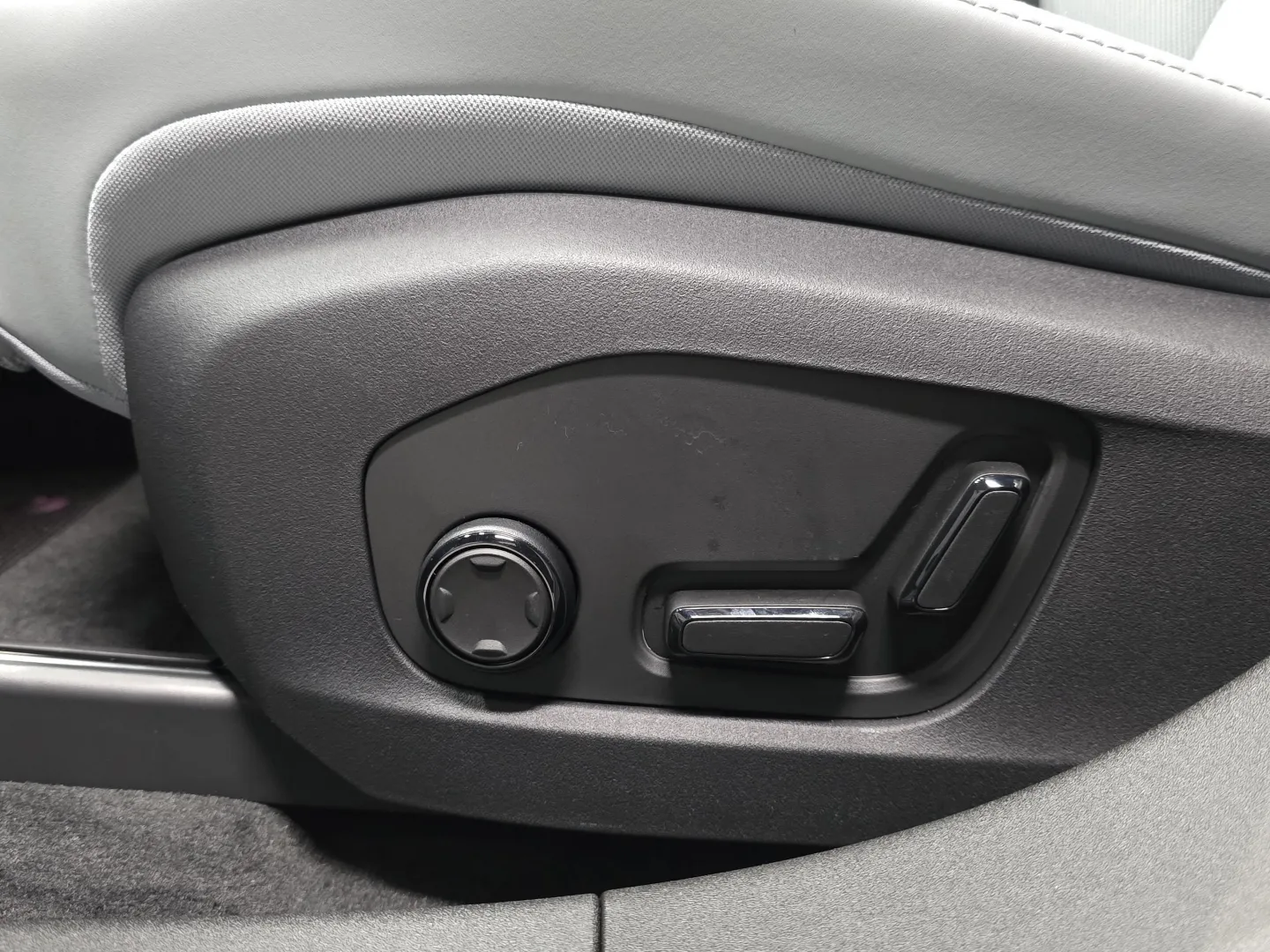 Autokuva 15 - SRU-514