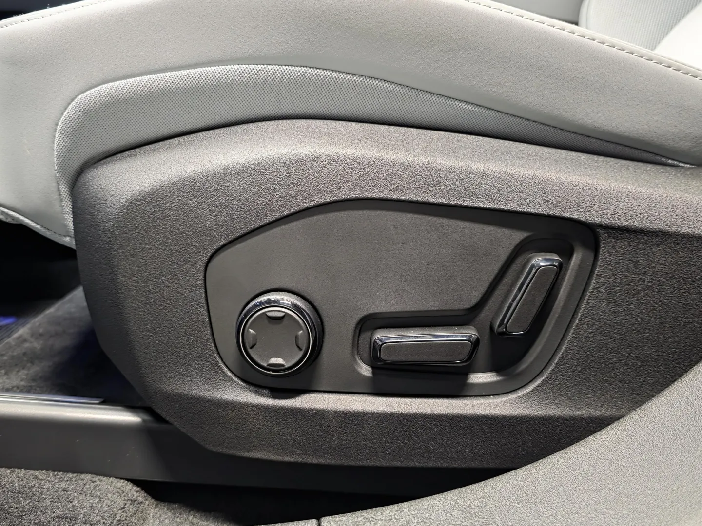 Autokuva 15 - SRU-519