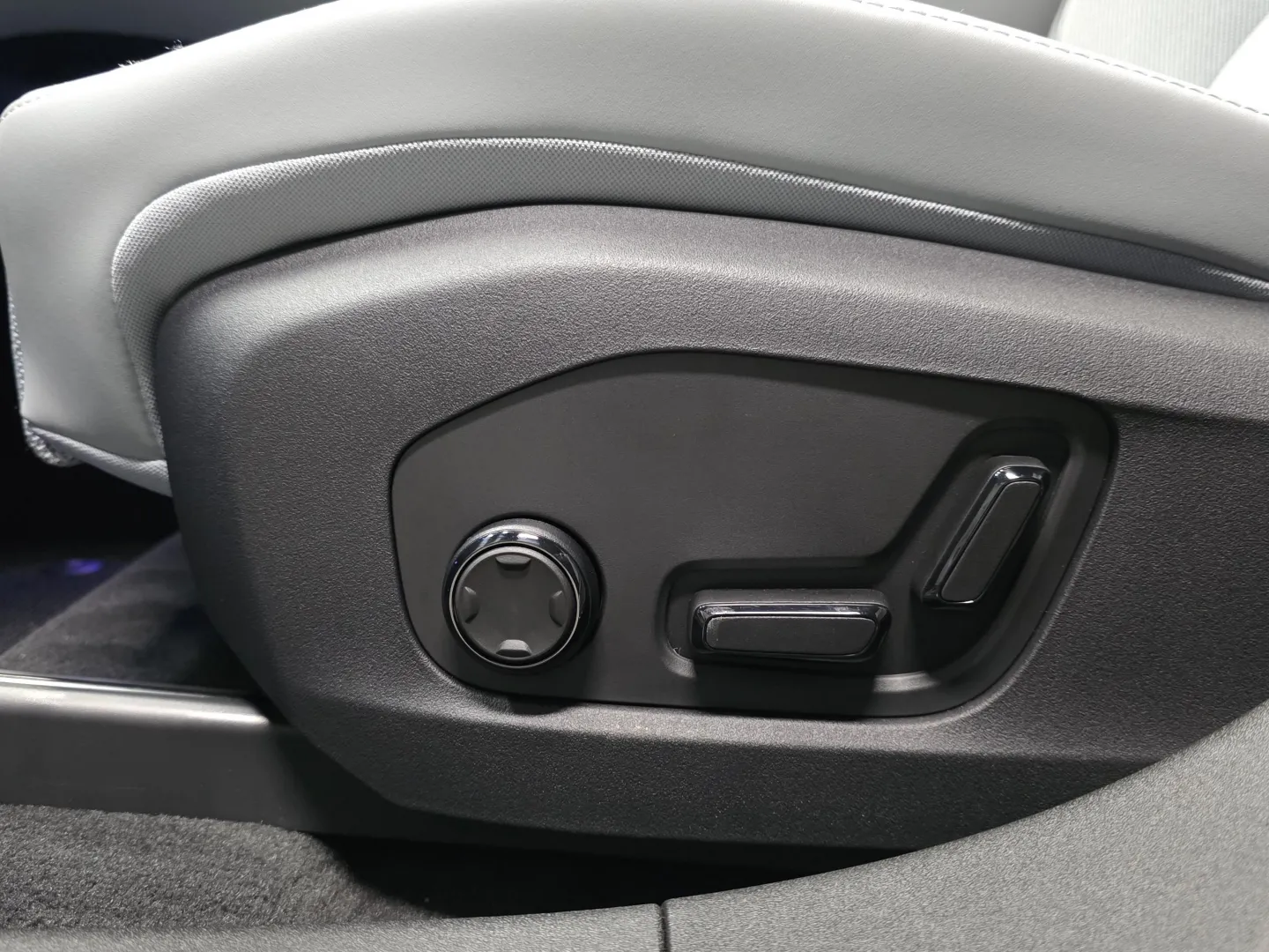 Autokuva 15 - SRU-526