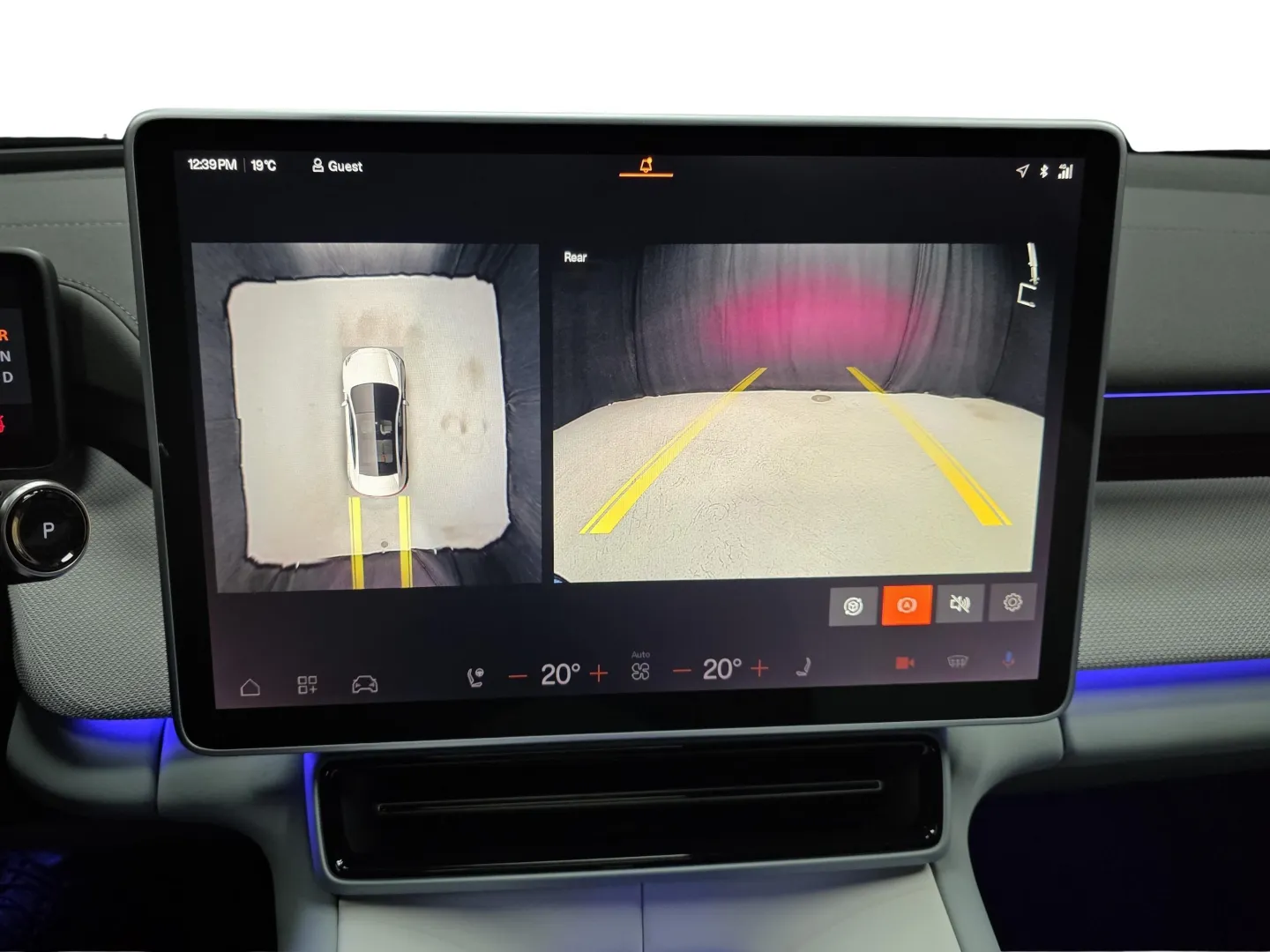 Autokuva 13 - SRU-526