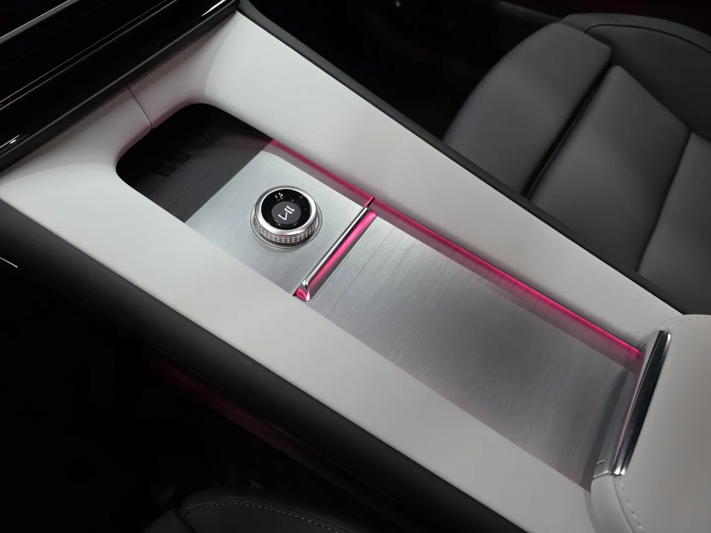 Autokuva 14 - SRU-545