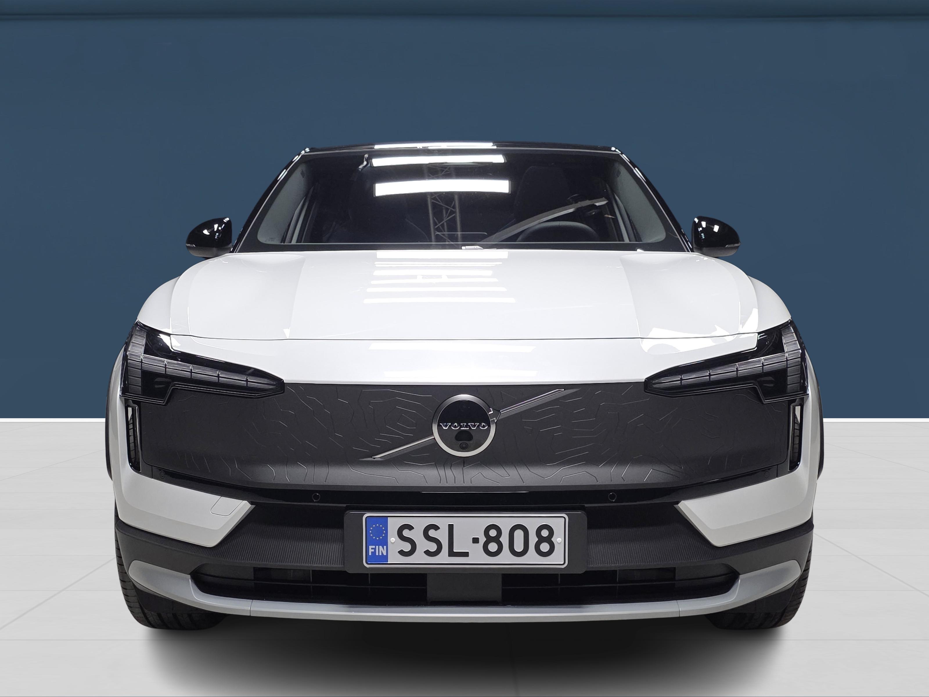 Volvo EX30 Cross Country 2026, photo 2/15