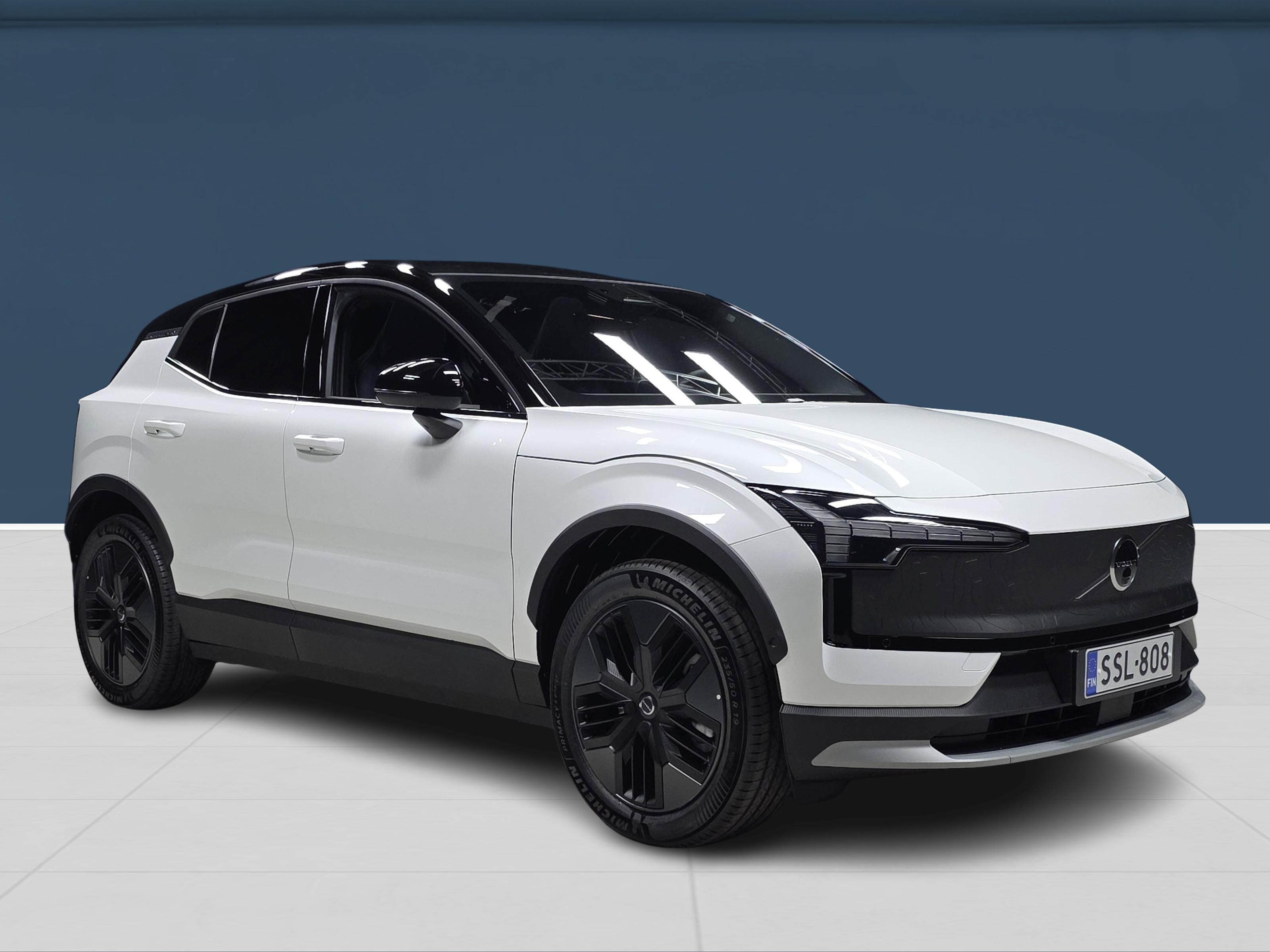 Volvo EX30 Cross Country 2026, photo 3/15