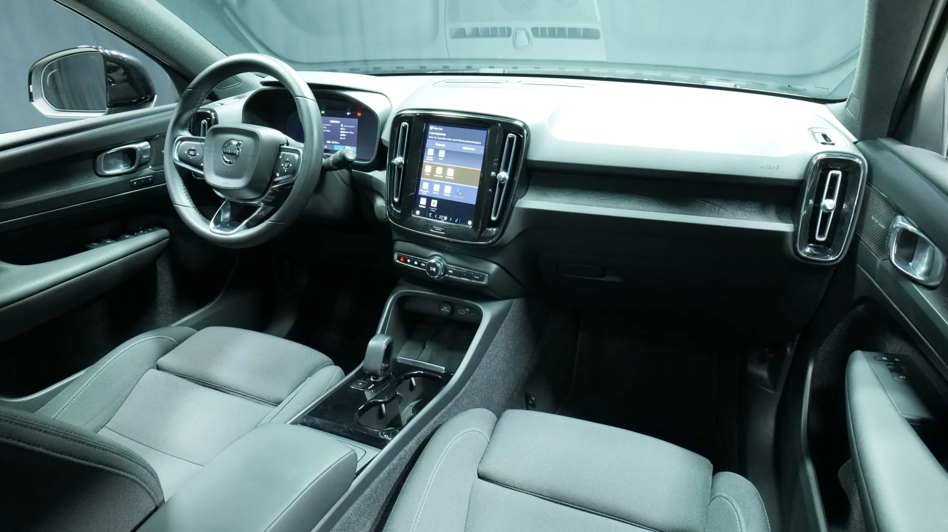 Autokuva 19 - SYY-437