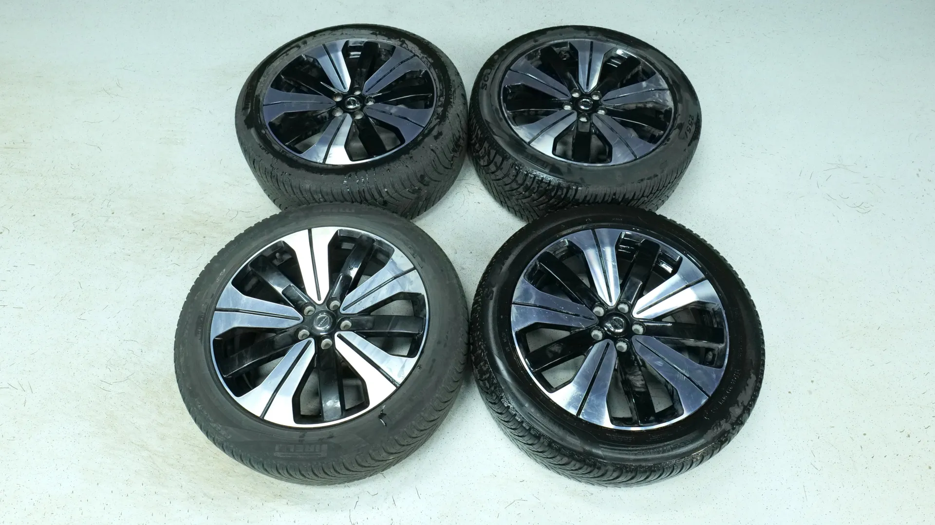 Autokuva 20 - SYY-437