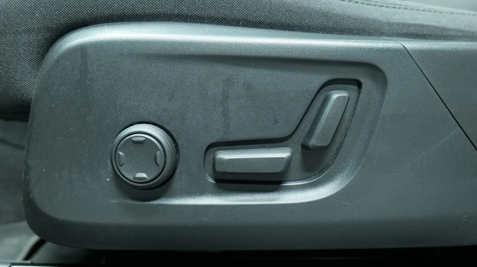 Autokuva 11 - SYY-437