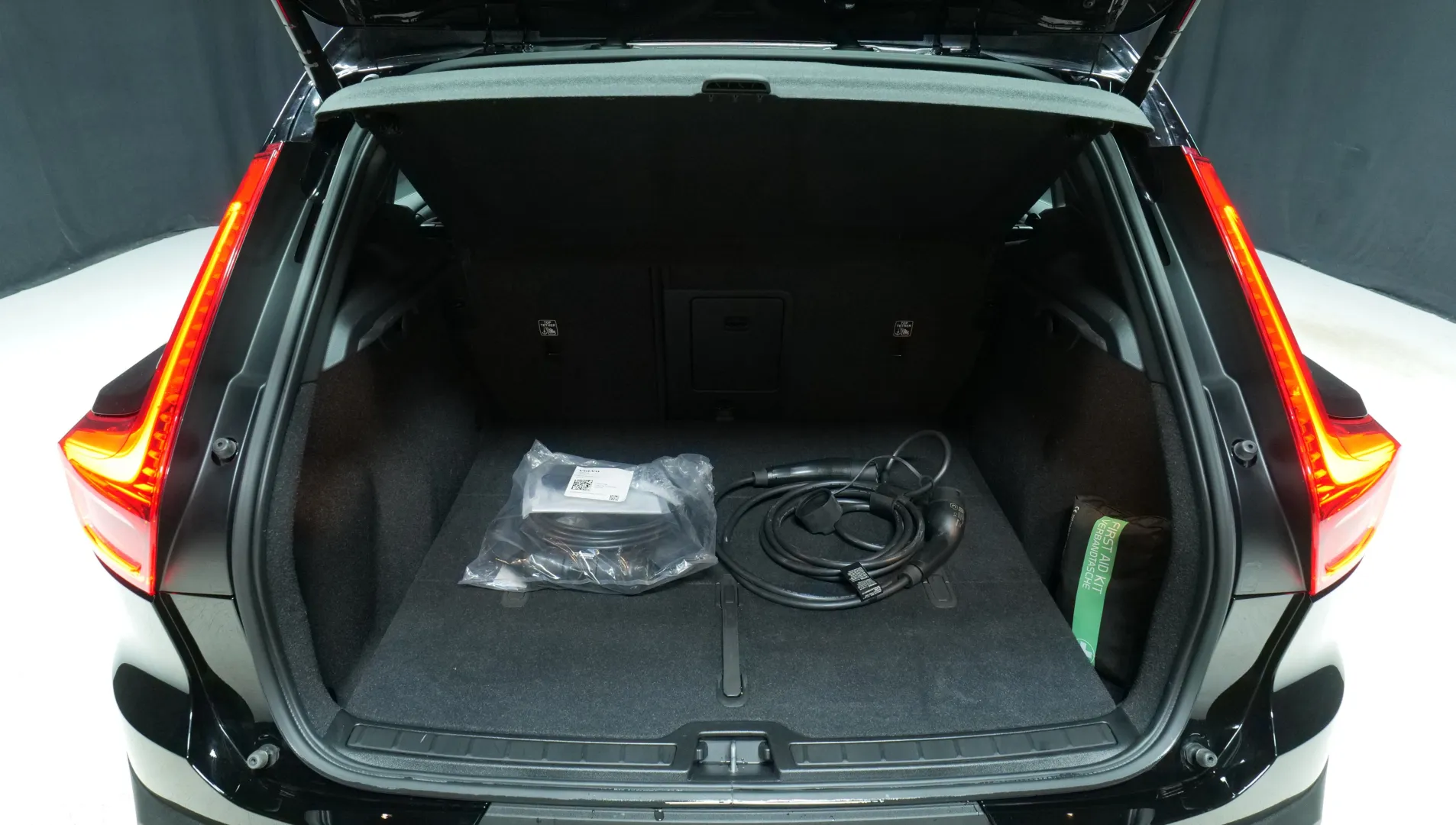 Autokuva 17 - SYY-437