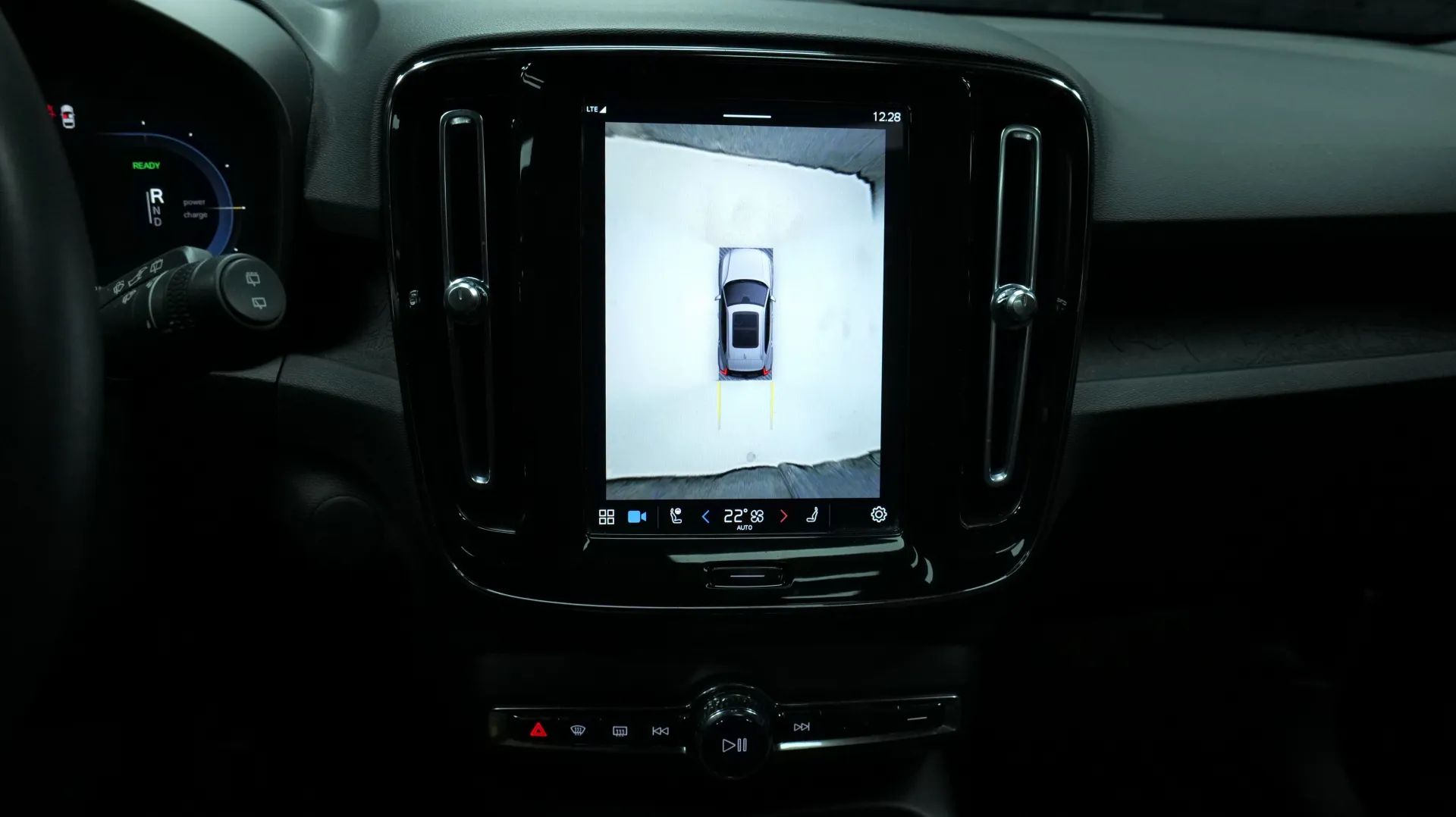 Autokuva 7 - SYY-437