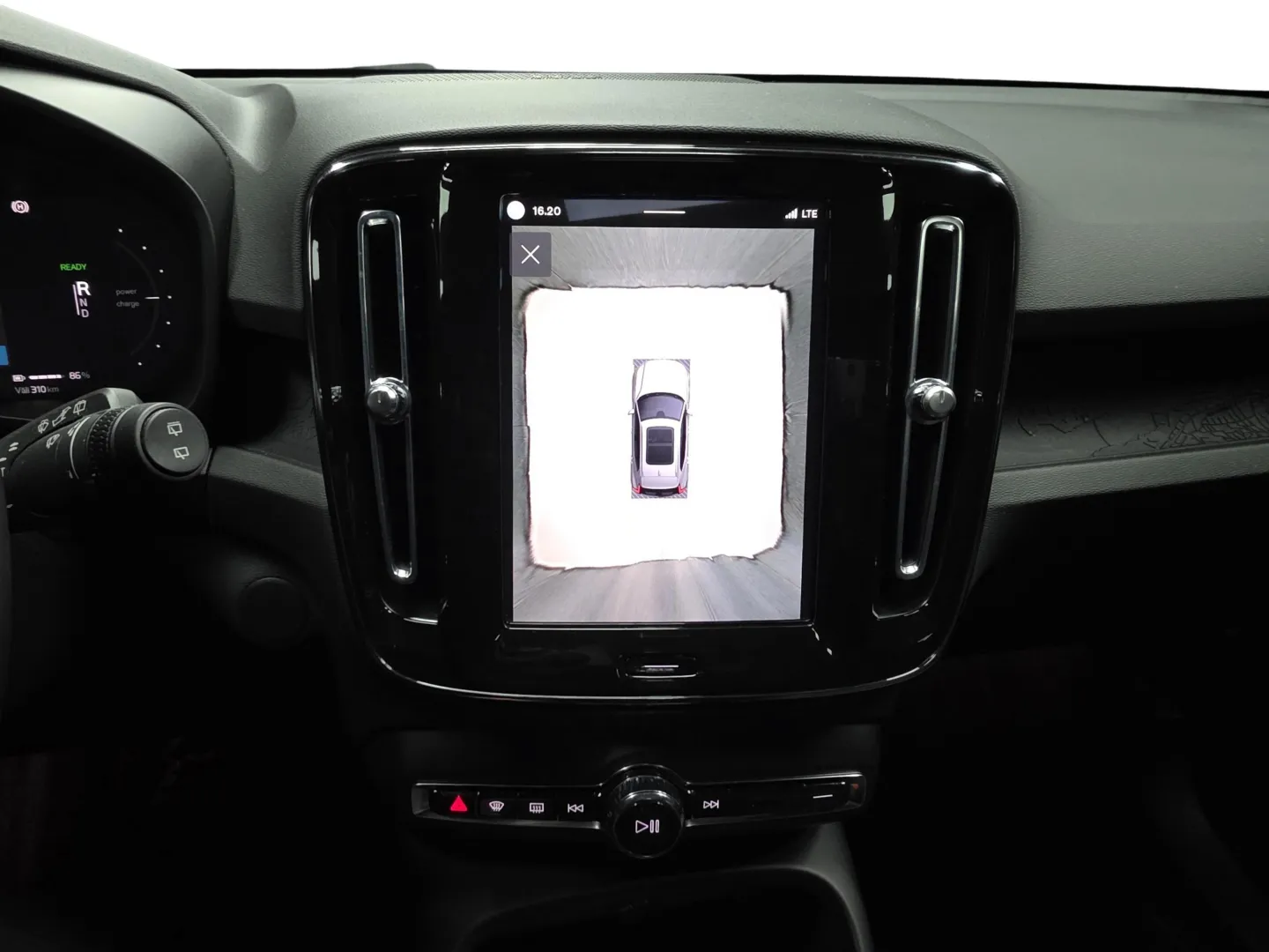 Autokuva 13 - SYY-439