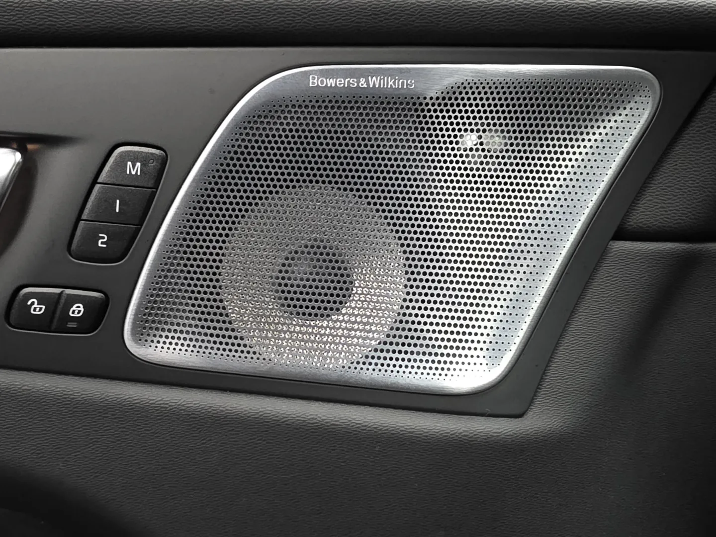 Autokuva 15 - SYY-464