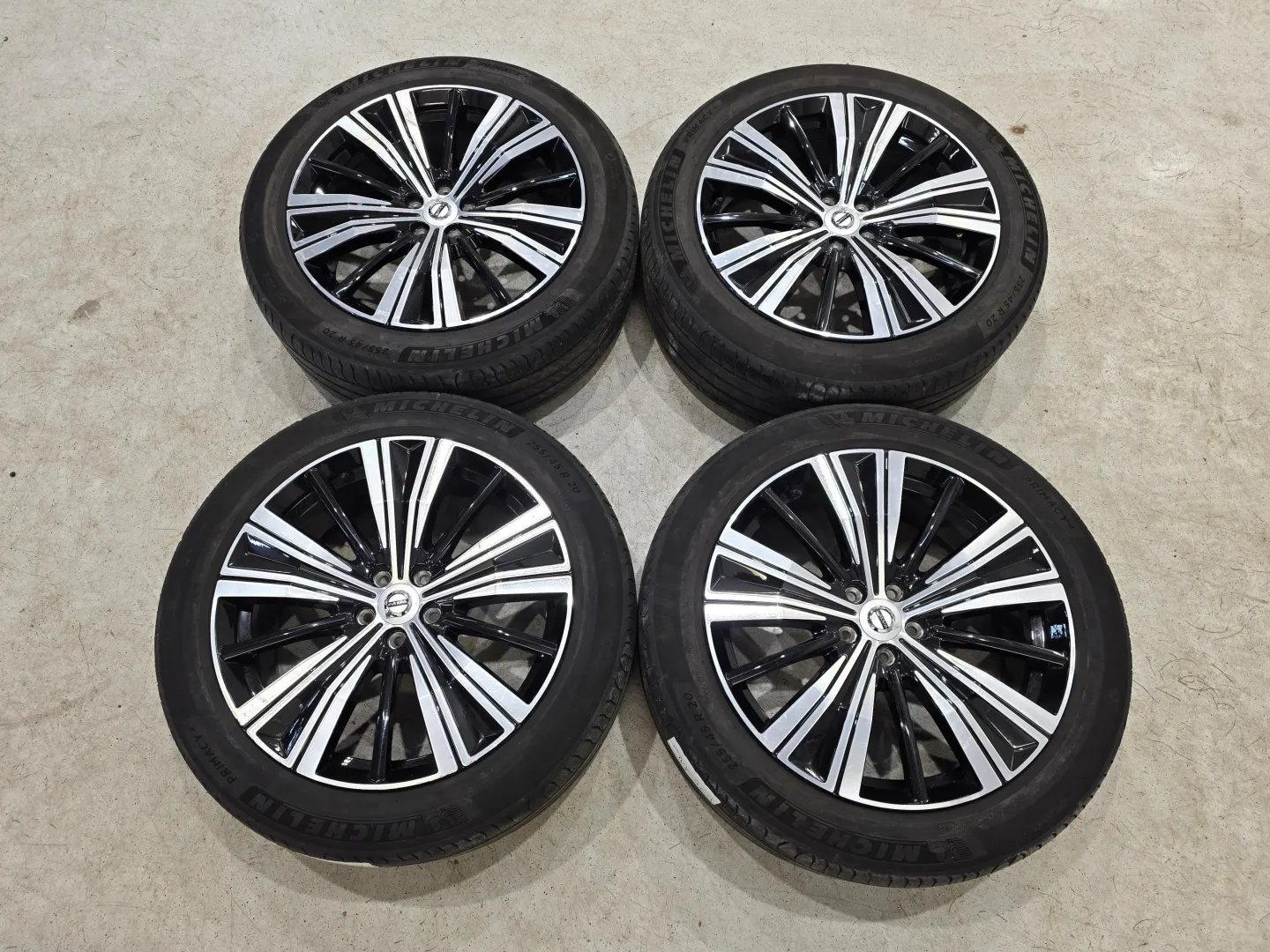 Autokuva 12 - SYY-464