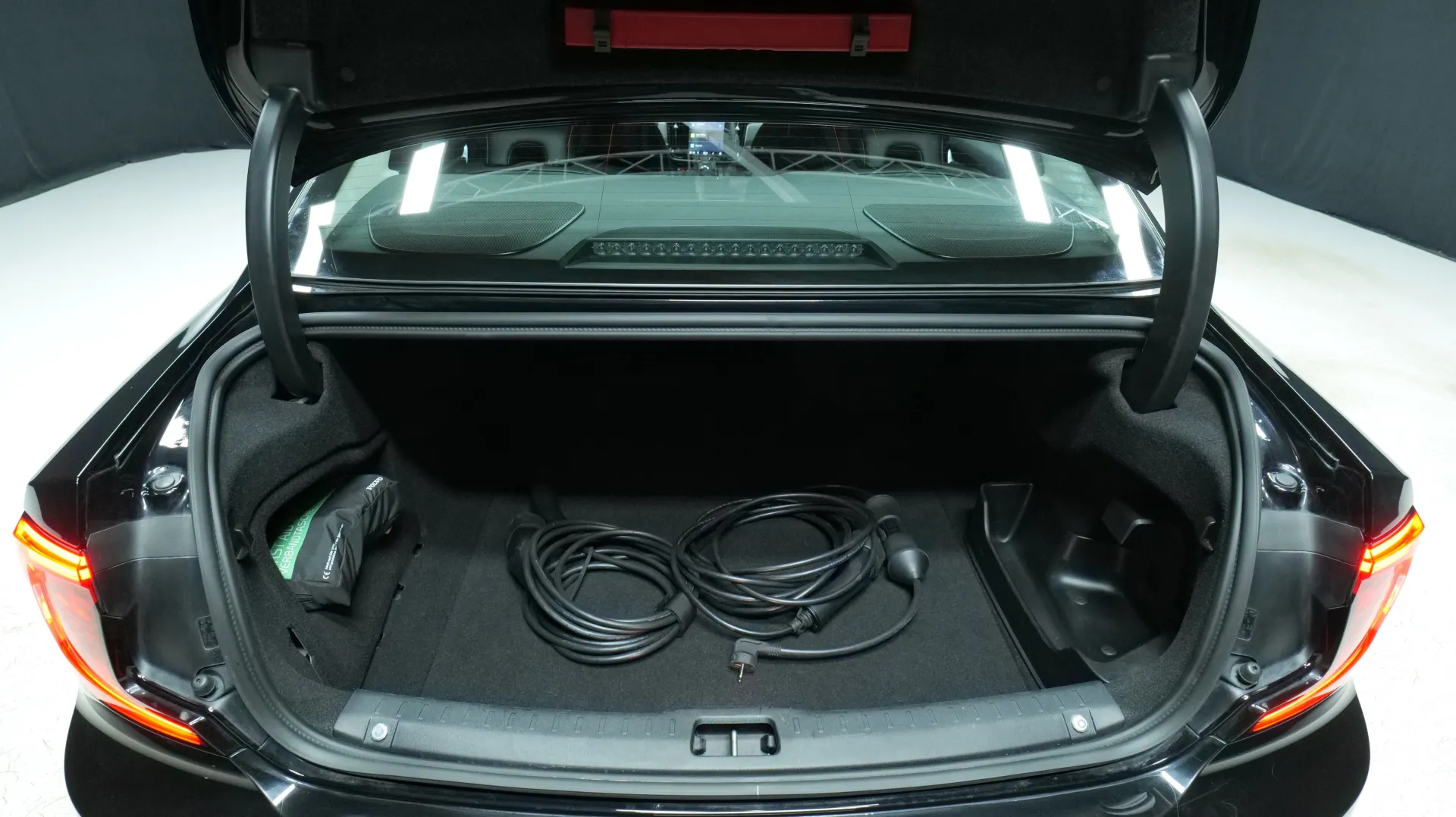 Autokuva 17 - SYY-480