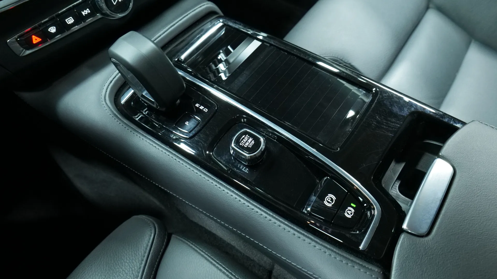 Autokuva 10 - SYY-480