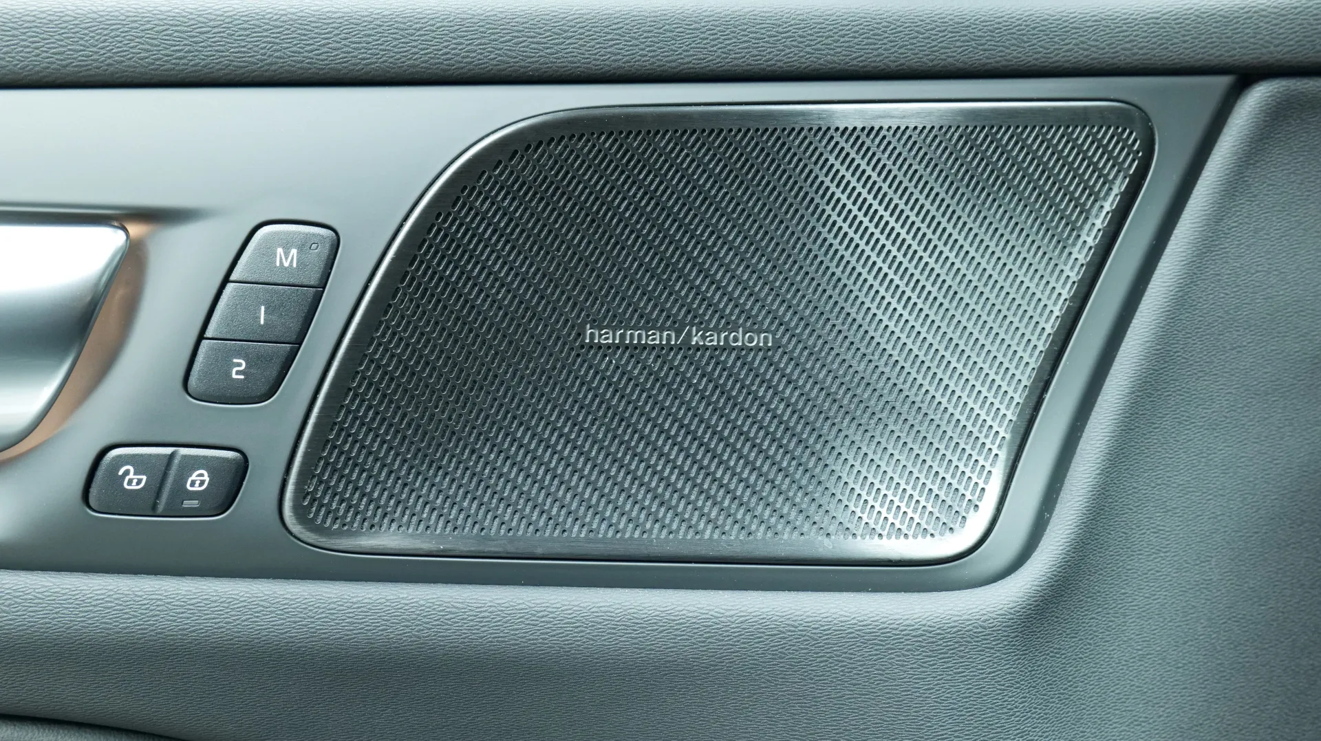 Autokuva 10 - SZH-405