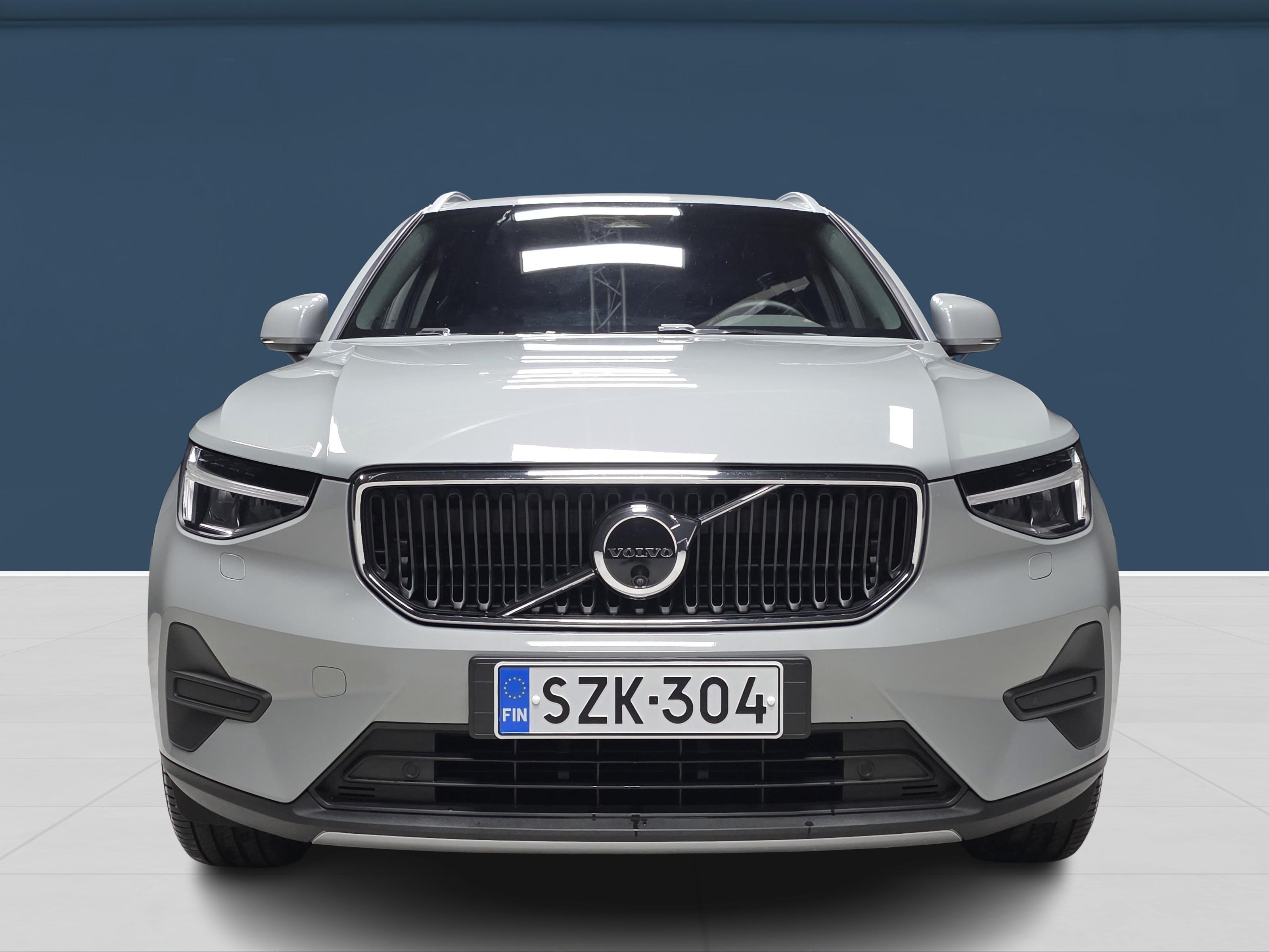 Volvo XC40 B3 MHEV Edition DCT aut 2025, kuva 2/16