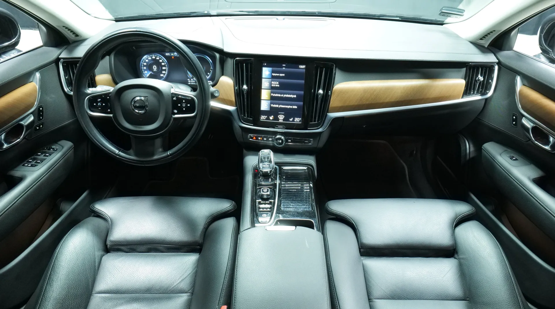 Autokuva 15 - SZM-585