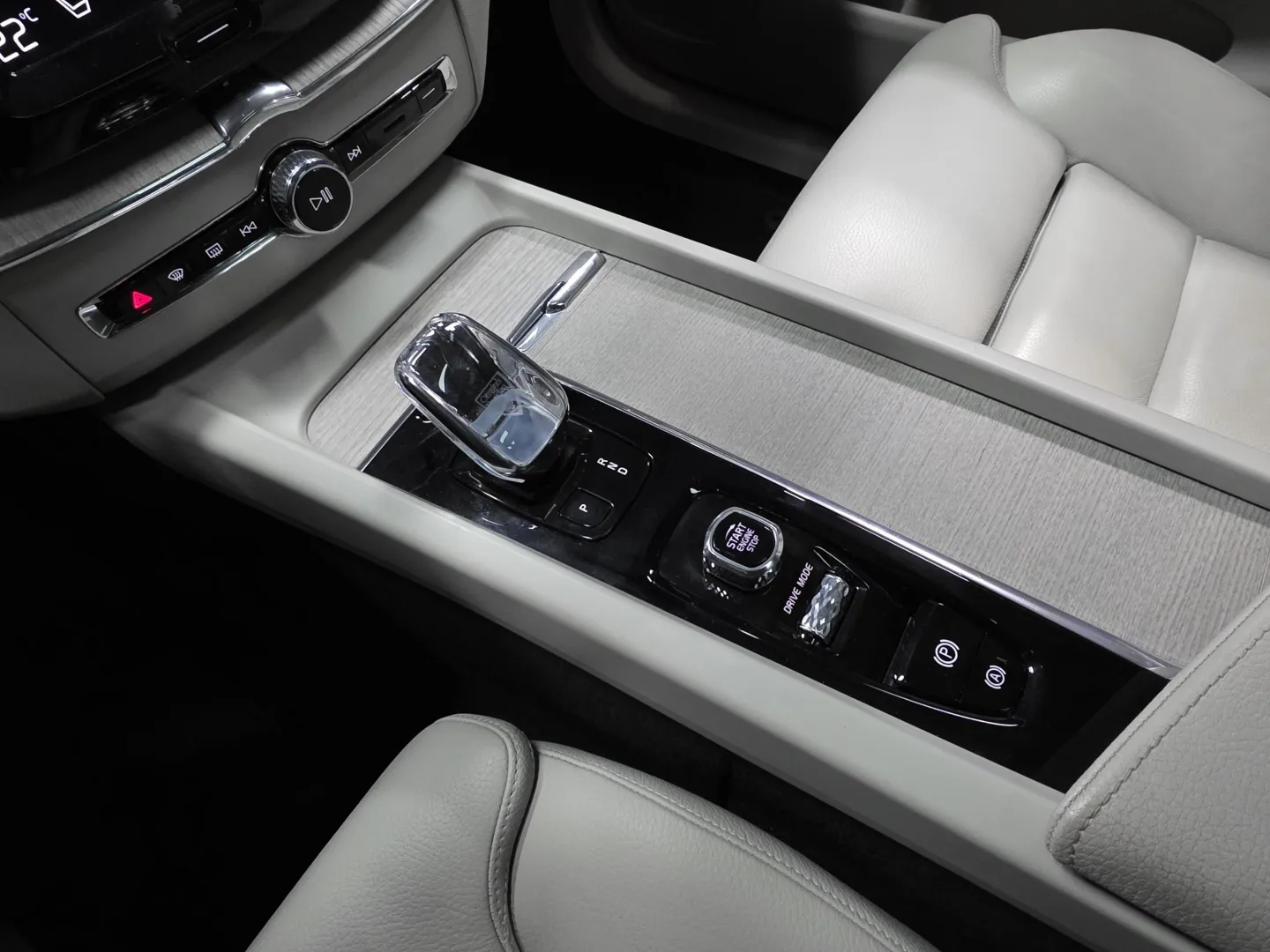 Autokuva 15 - SZU-773