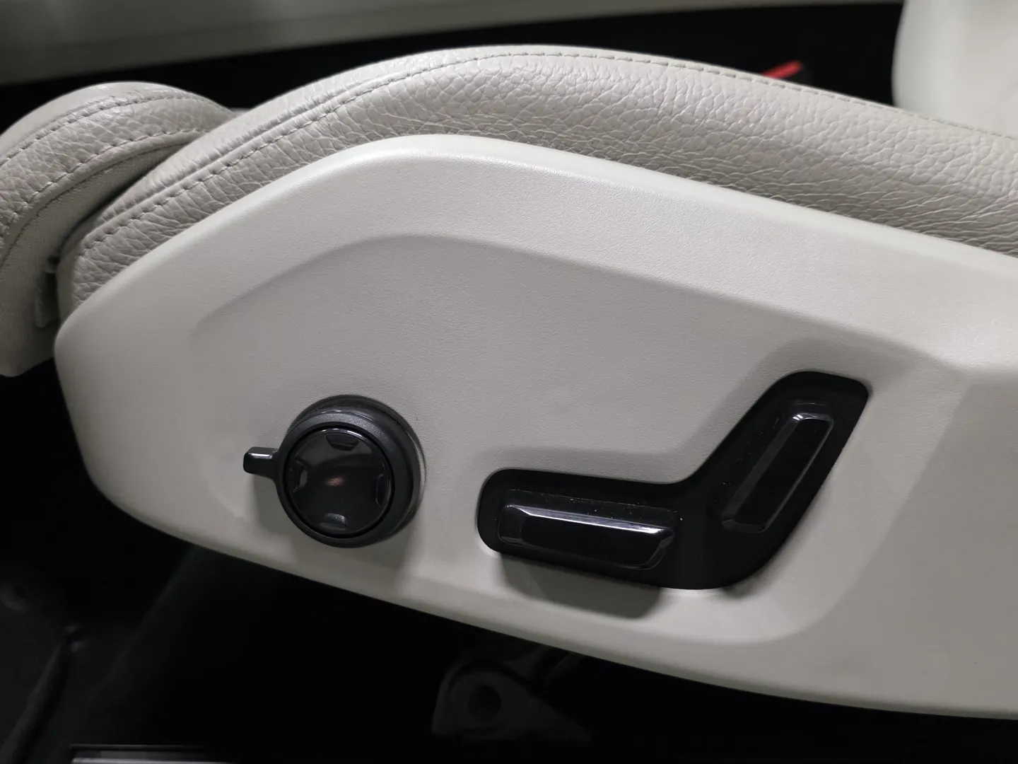 Autokuva 16 - SZU-773