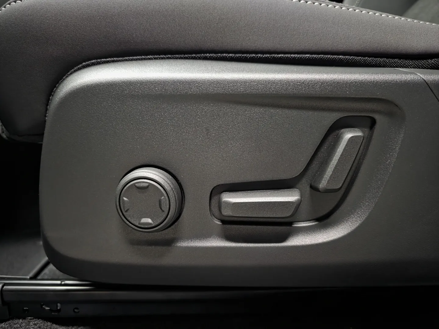Autokuva 15 - SZY-747