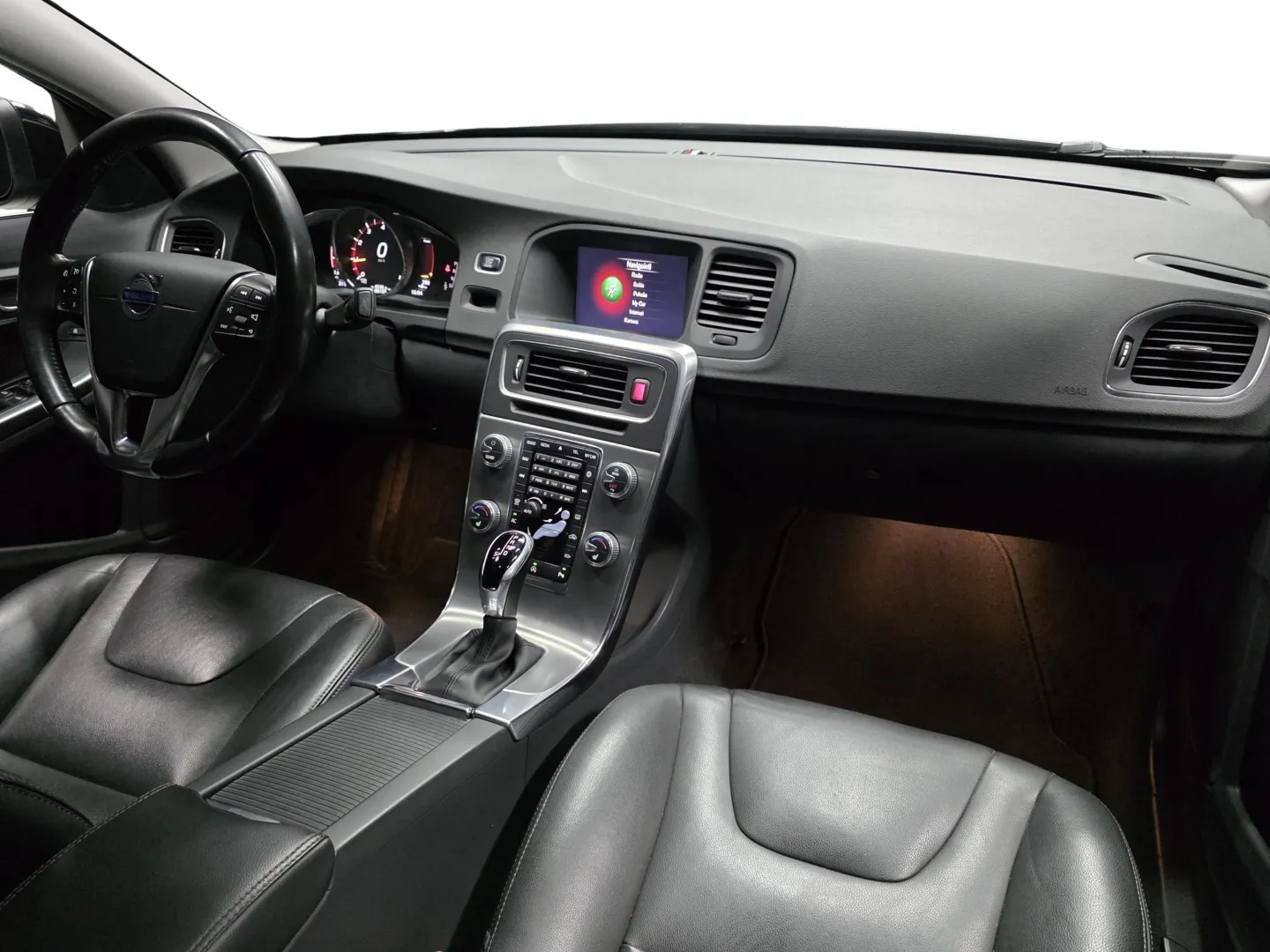 Autokuva 17 - XOM-979