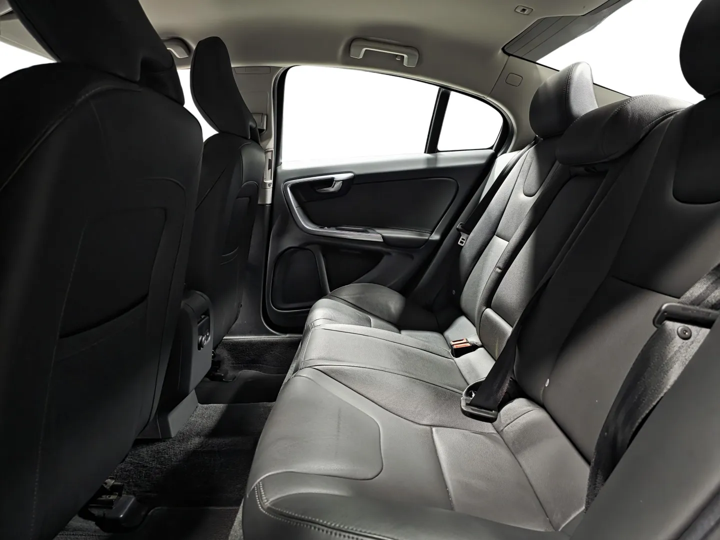 Autokuva 9 - XOM-979