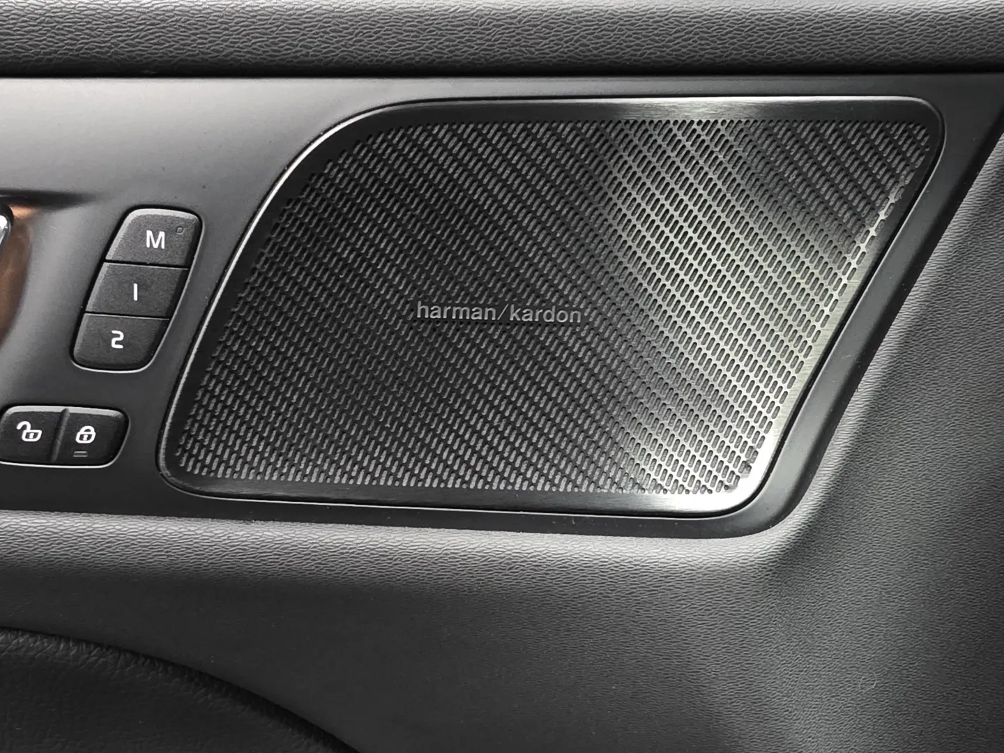 Autokuva 16 - XOZ-611