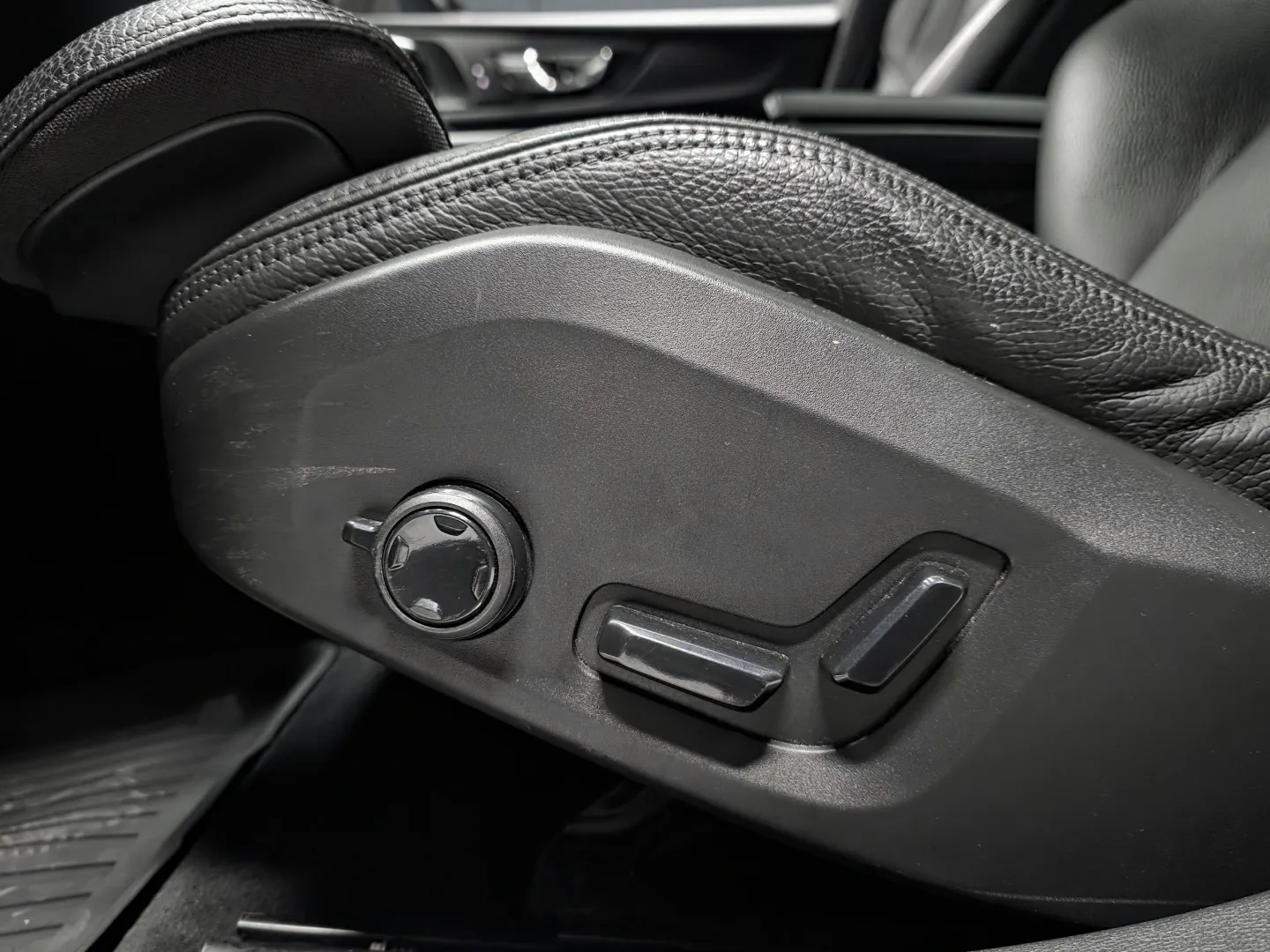 Autokuva 17 - XOZ-611