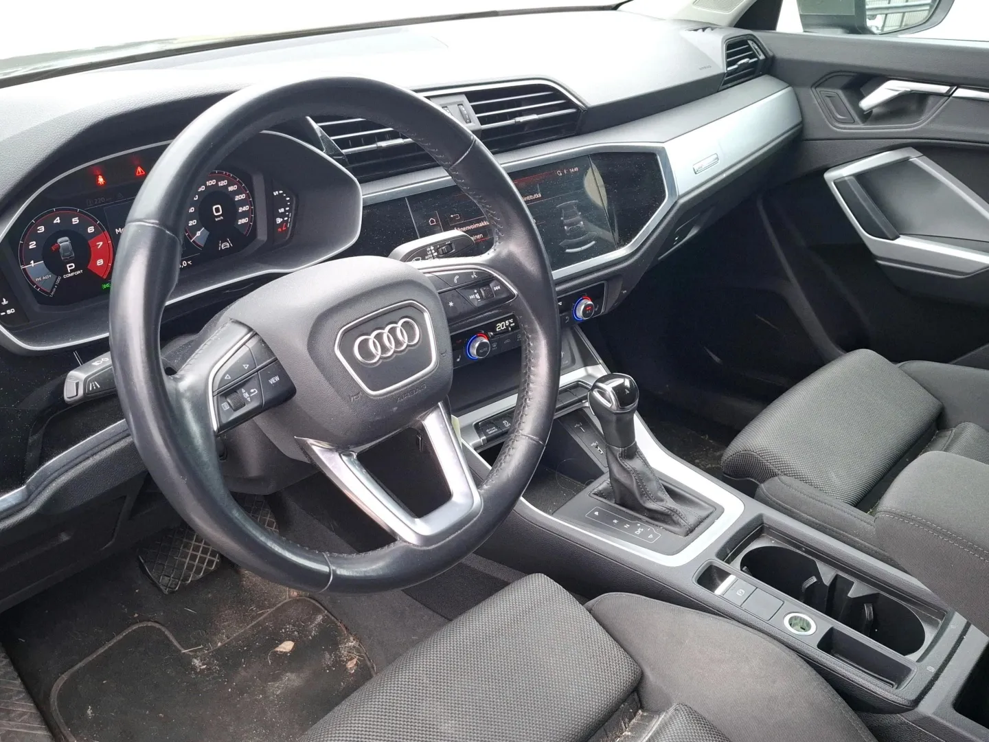 Autokuva 11 - XPE-318