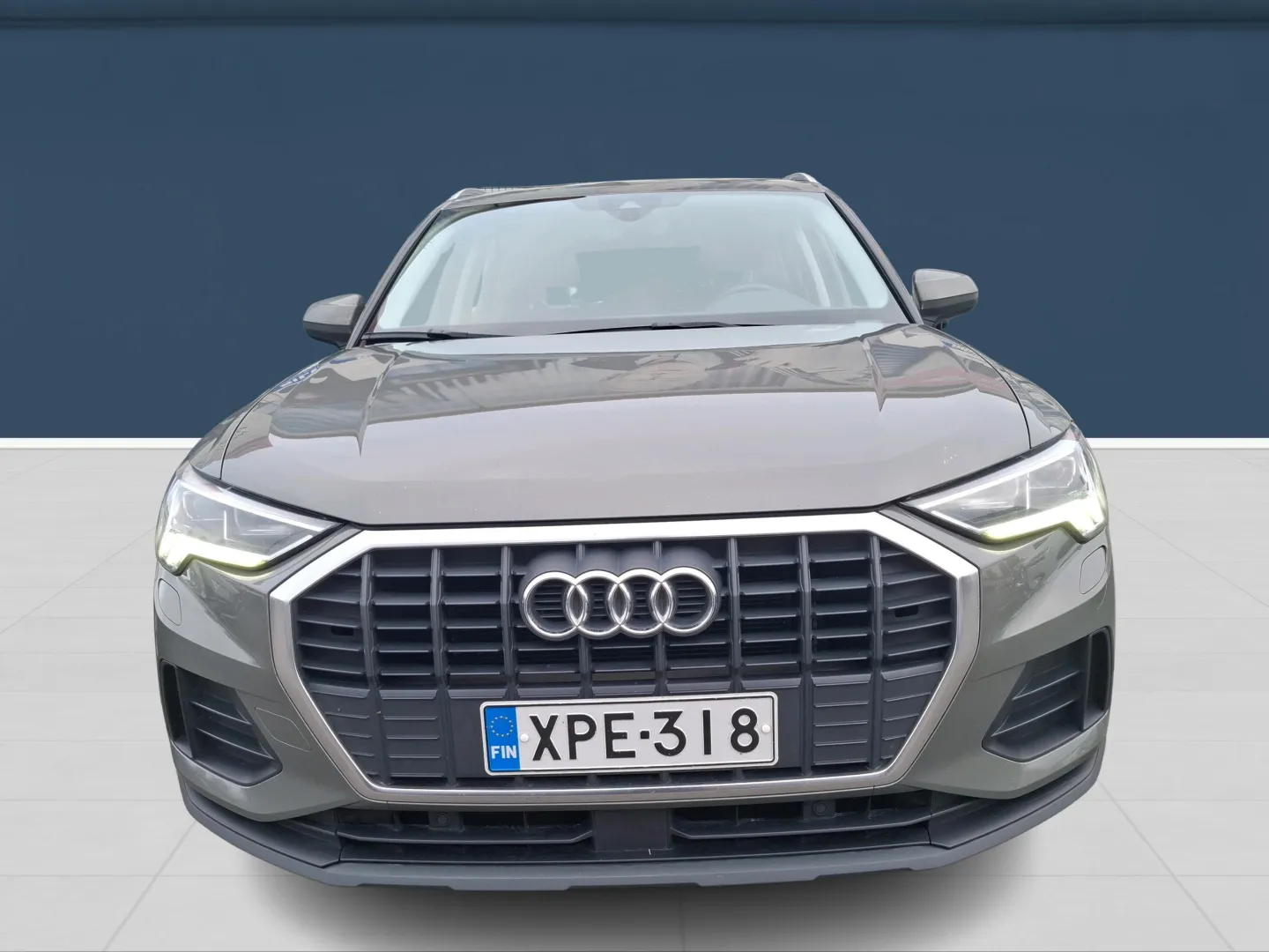 Autokuva 5 - XPE-318