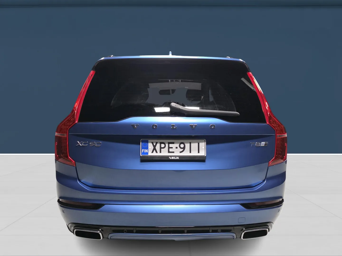 Autokuva 5 - XPE-911