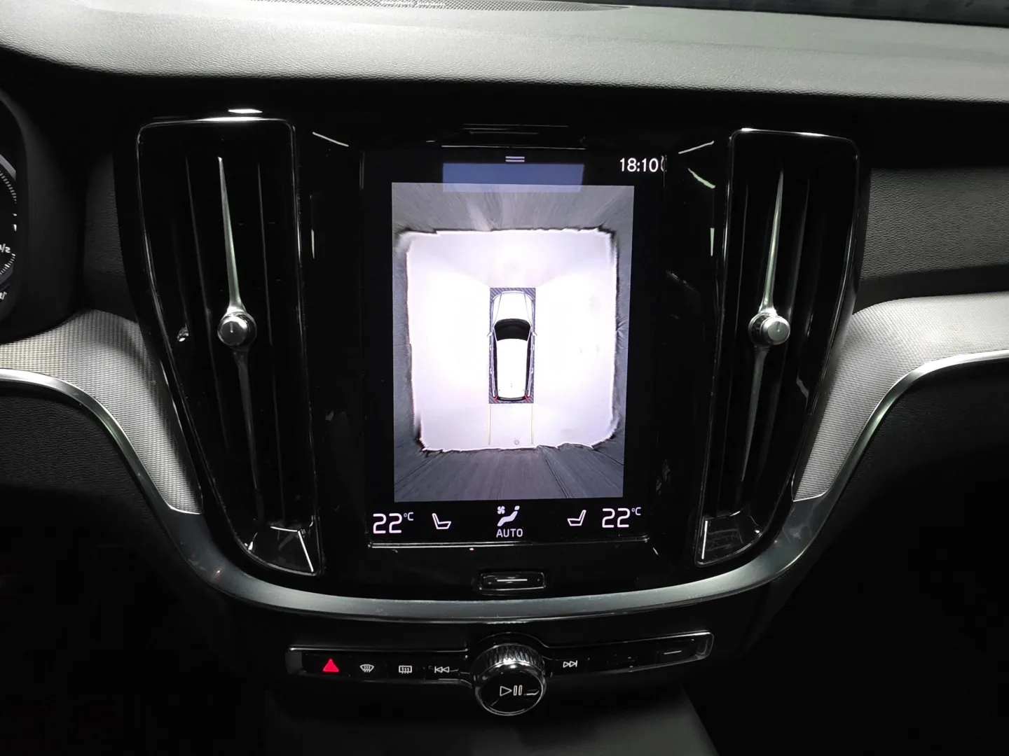 Autokuva 14 - XPN-141