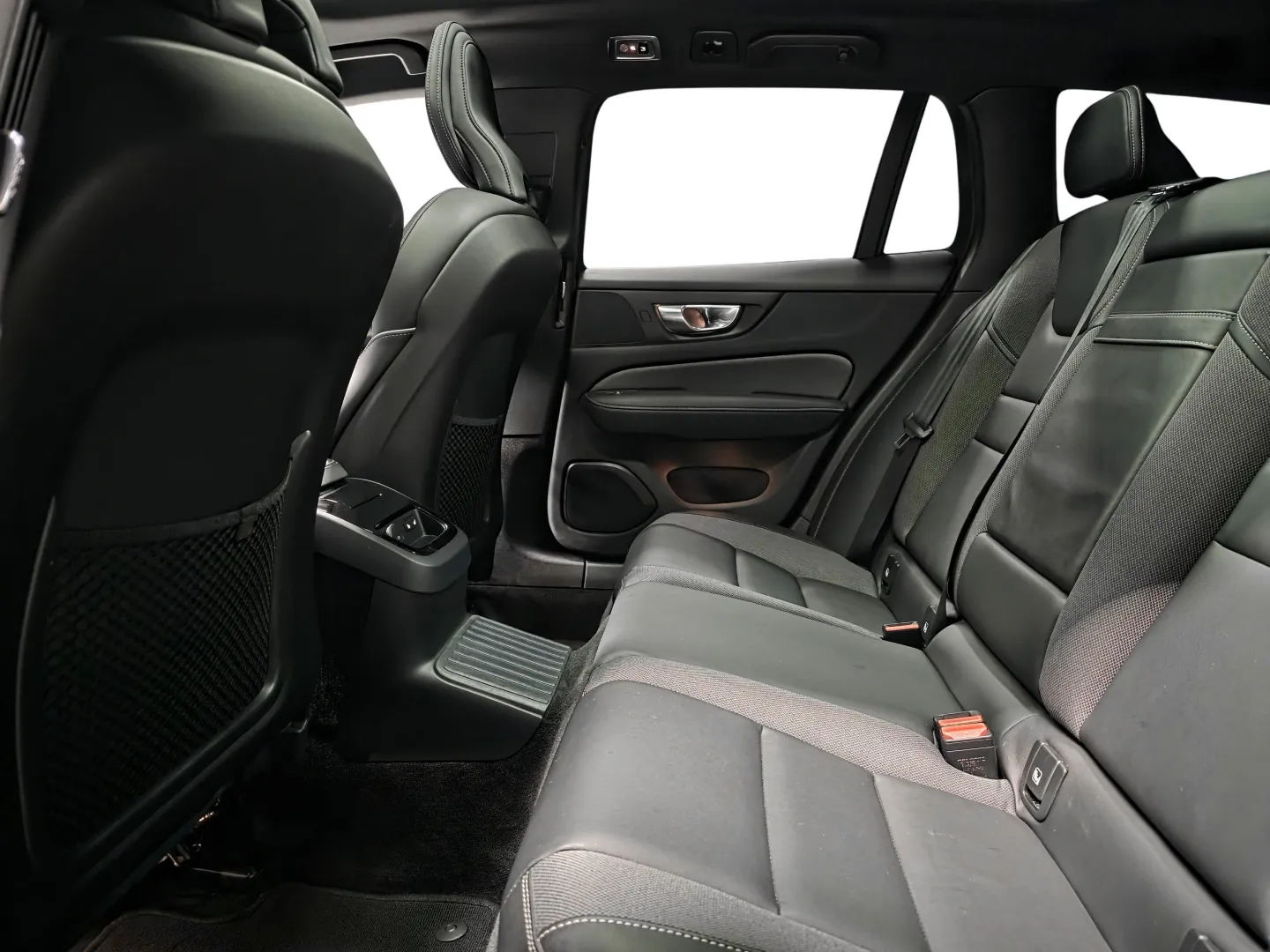 Autokuva 9 - XPN-141