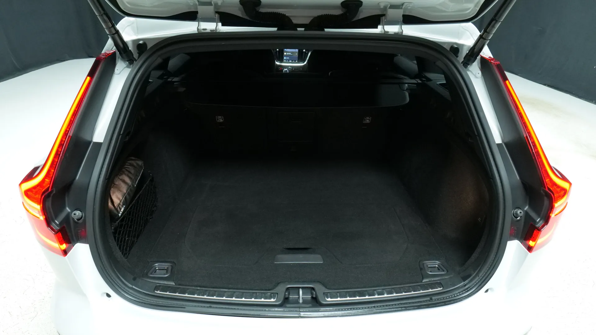 Autokuva 16 - XPO-757