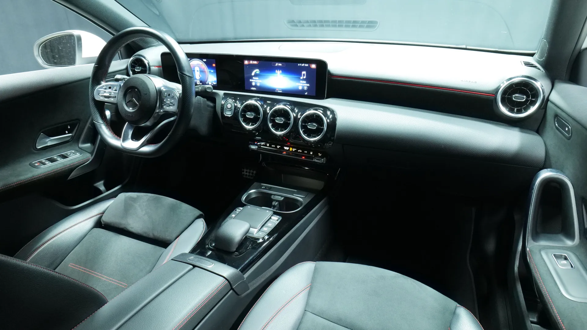 Autokuva 16 - XPT-332