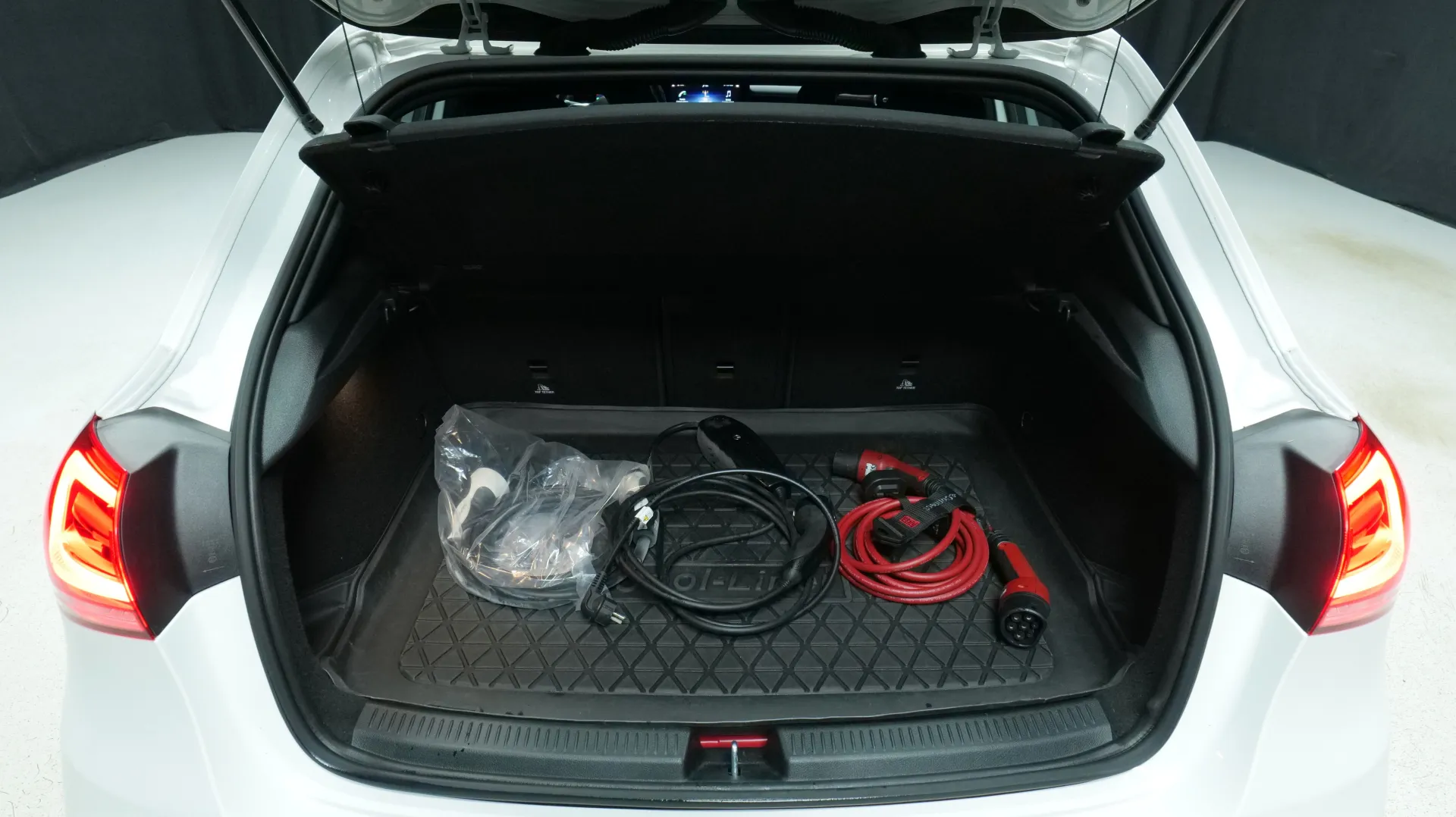 Autokuva 15 - XPT-332