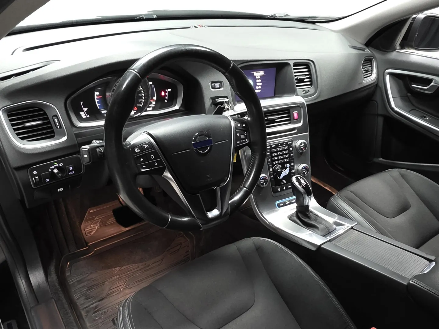 Autokuva 8 - XPT-939