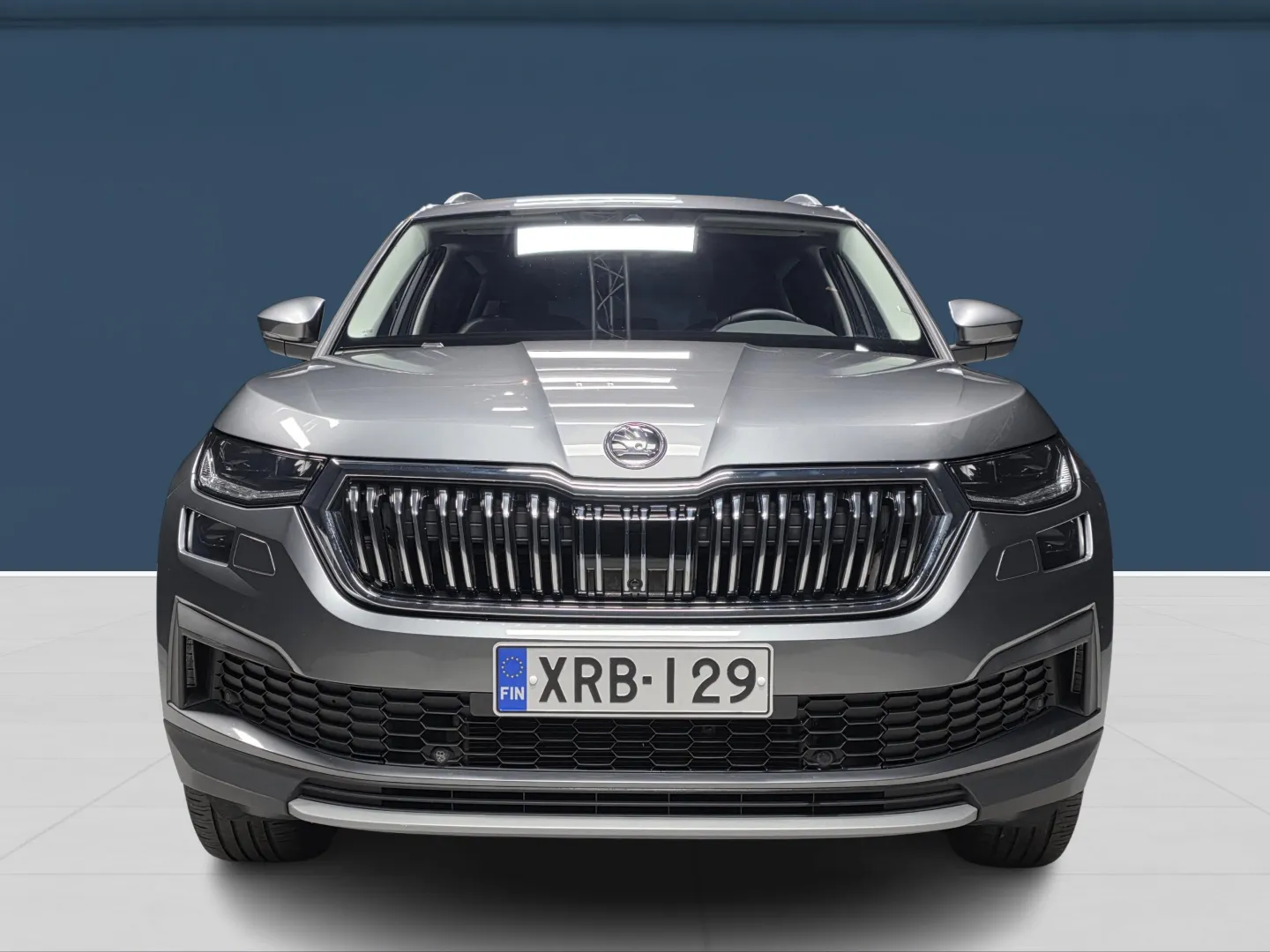 Autokuva 2 - XRB-129