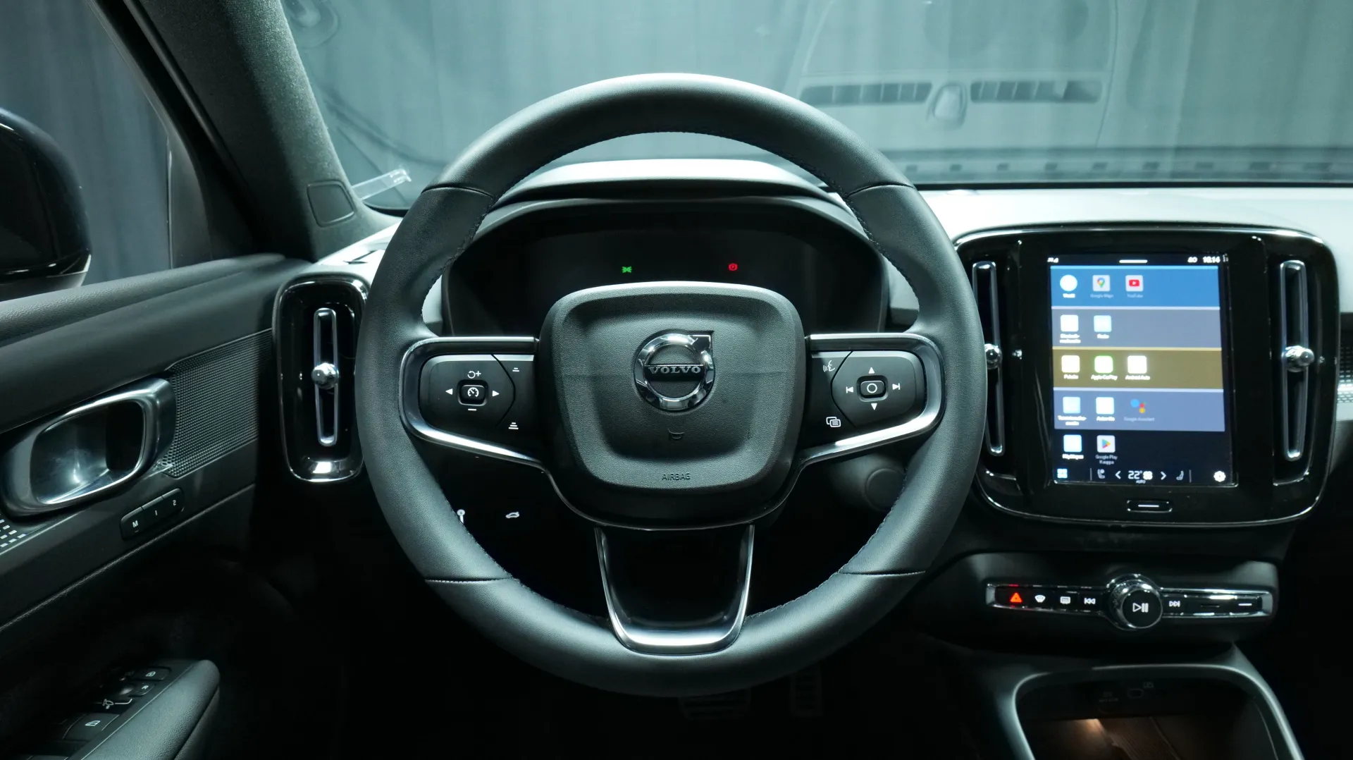 Autokuva 14 - XRB-268